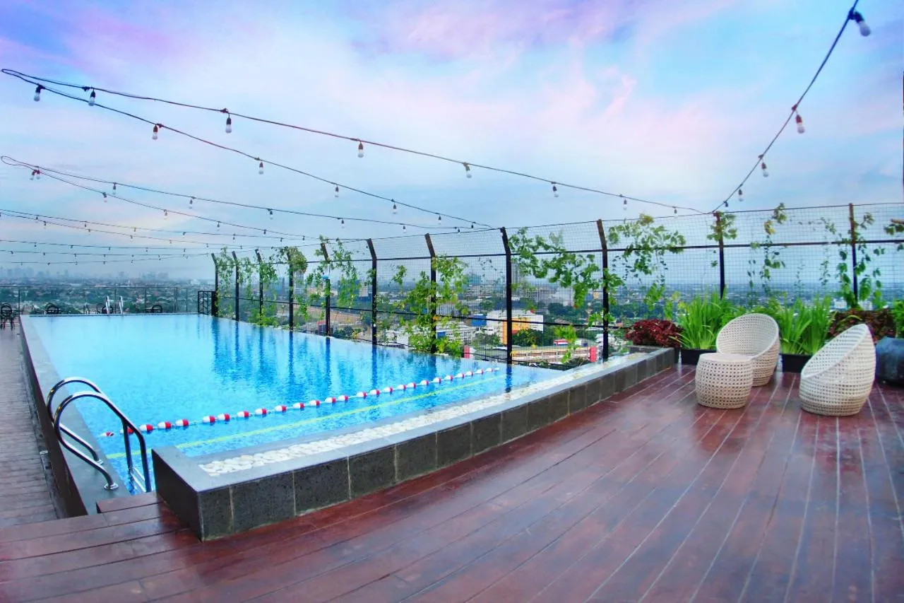 Swimming pool in Aviary Bintaro