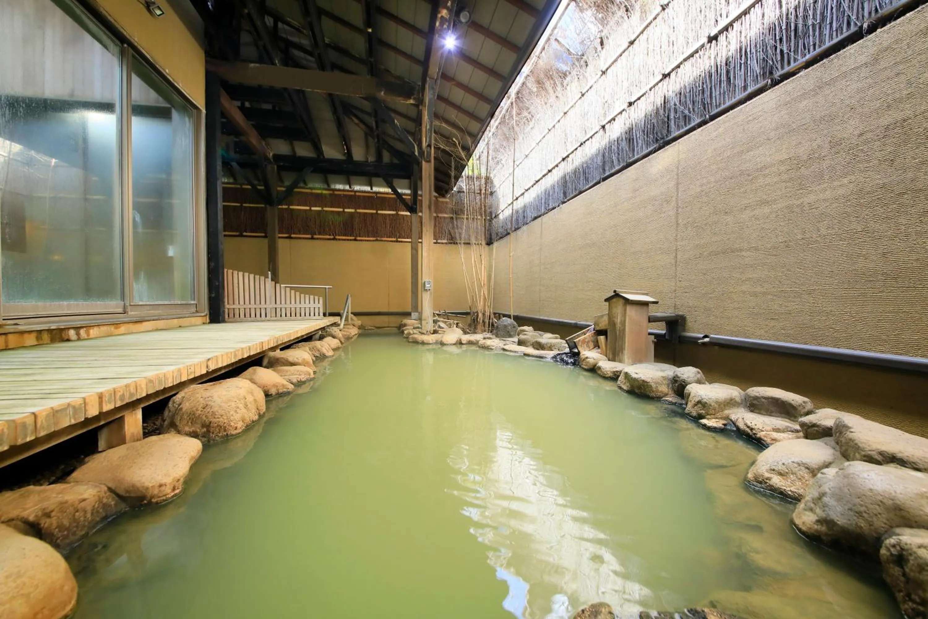 Hot Spring Bath in Yutorelo Toyako
