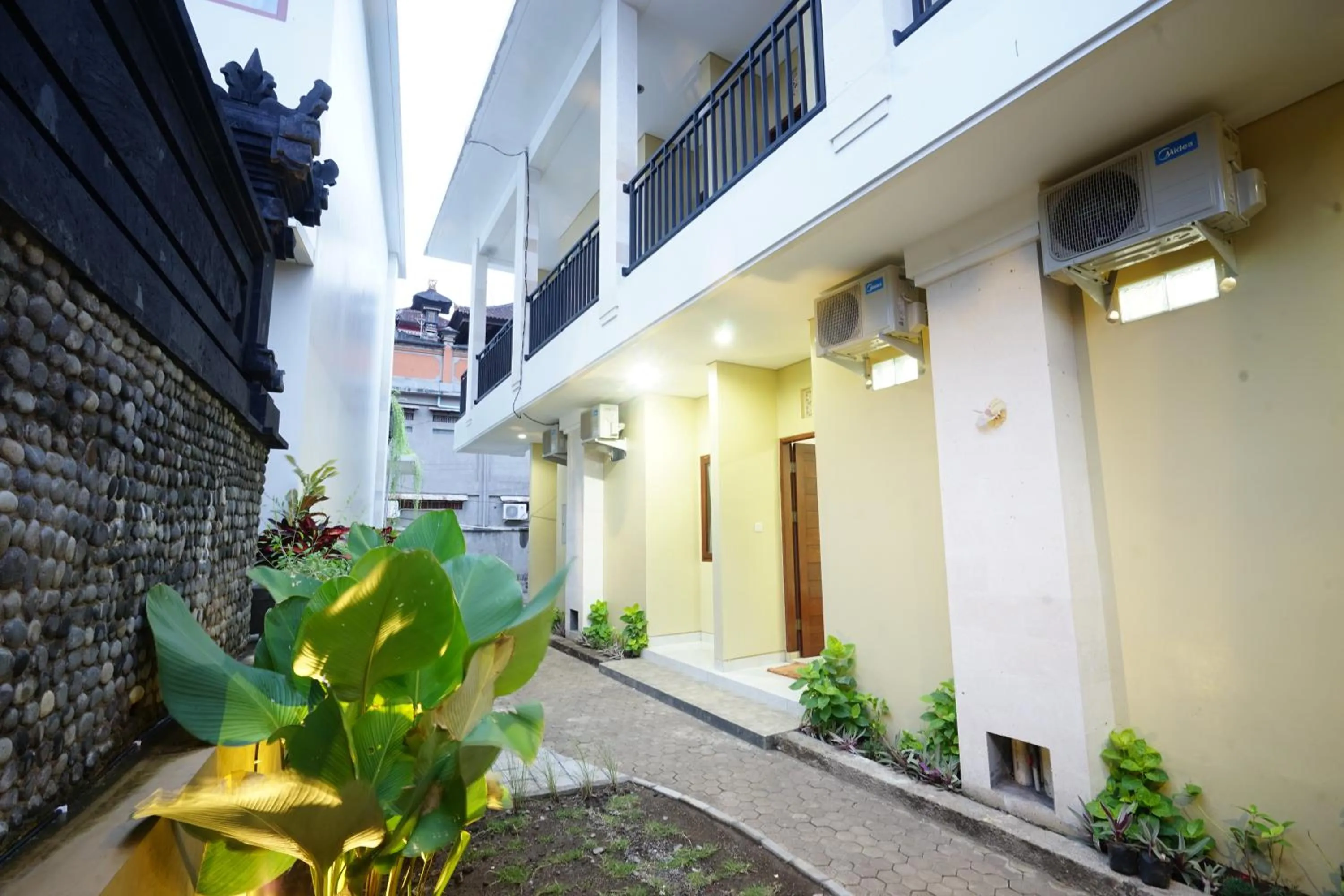 Property building in D'Pande Kuta