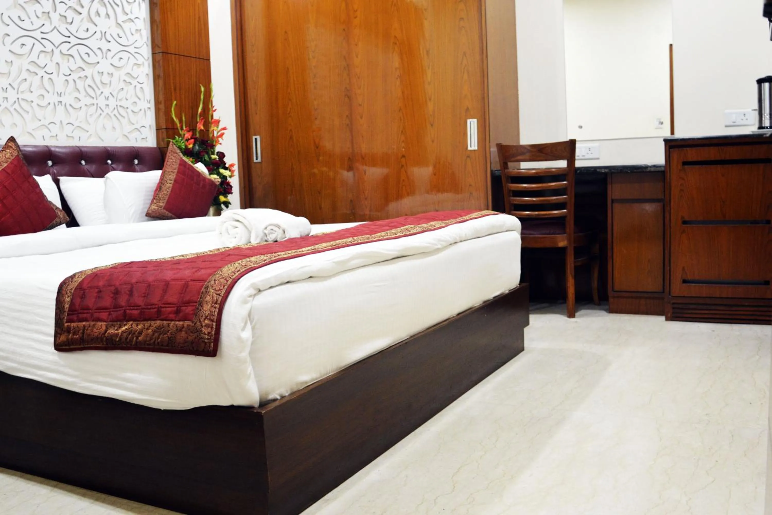 Bathroom, Bed in Trinity Corporate Udyog Vihar