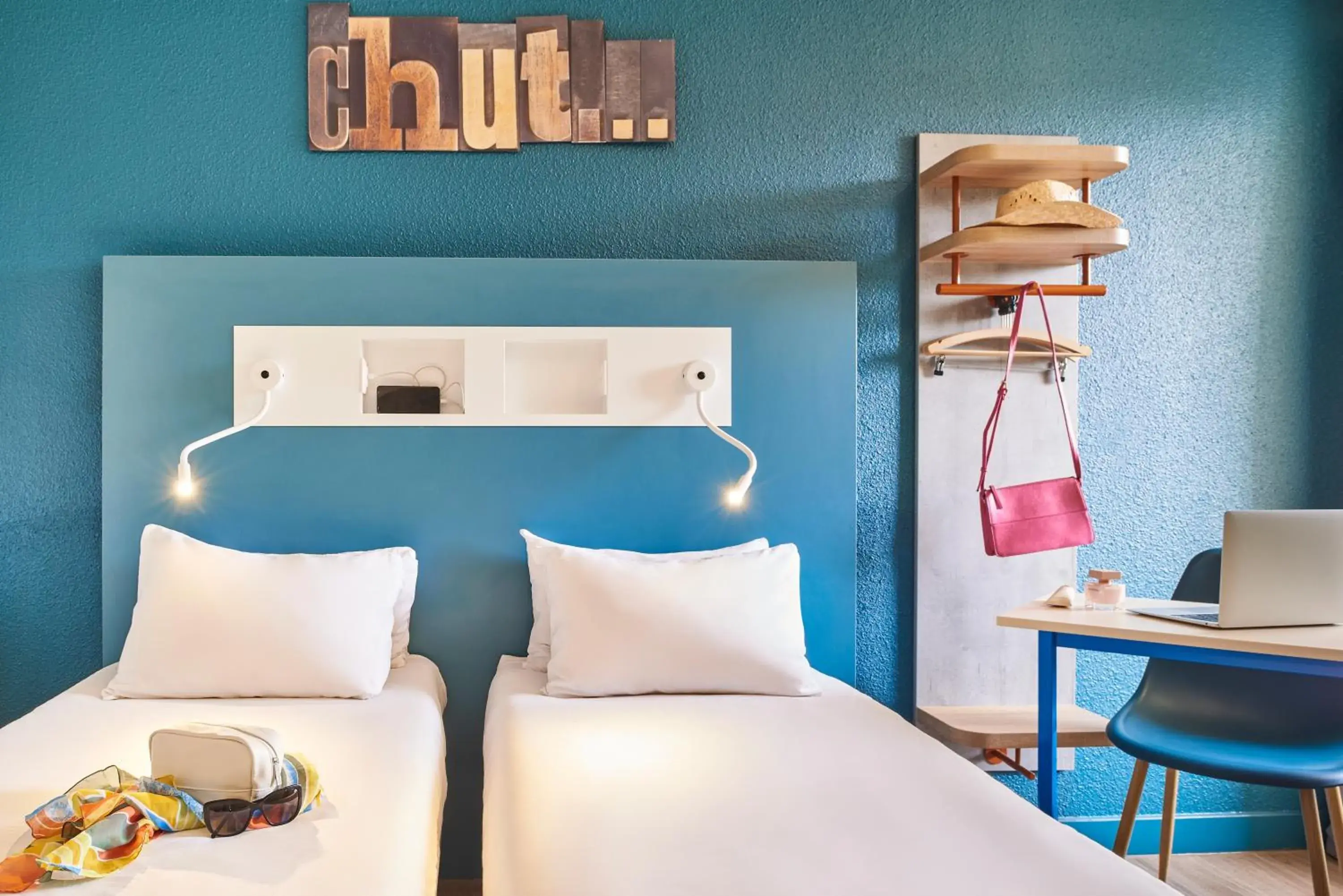 Property building, Bed in ibis budget Saint-Ouen-l'Aumône Property building, Bed in ibis budget Saint-Ouen-l'Aumône