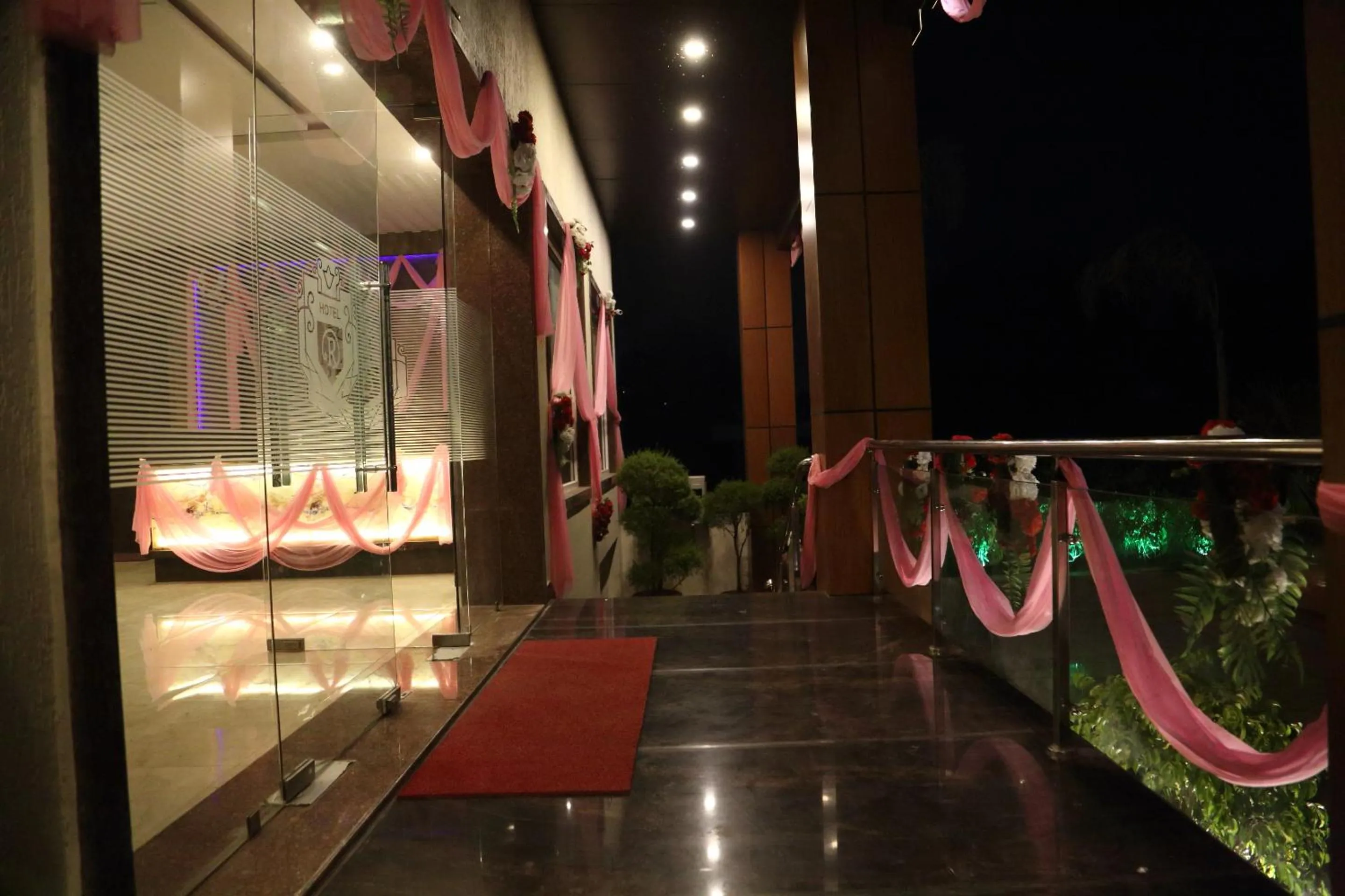 Facade/entrance in Regal Hotel and restaurant