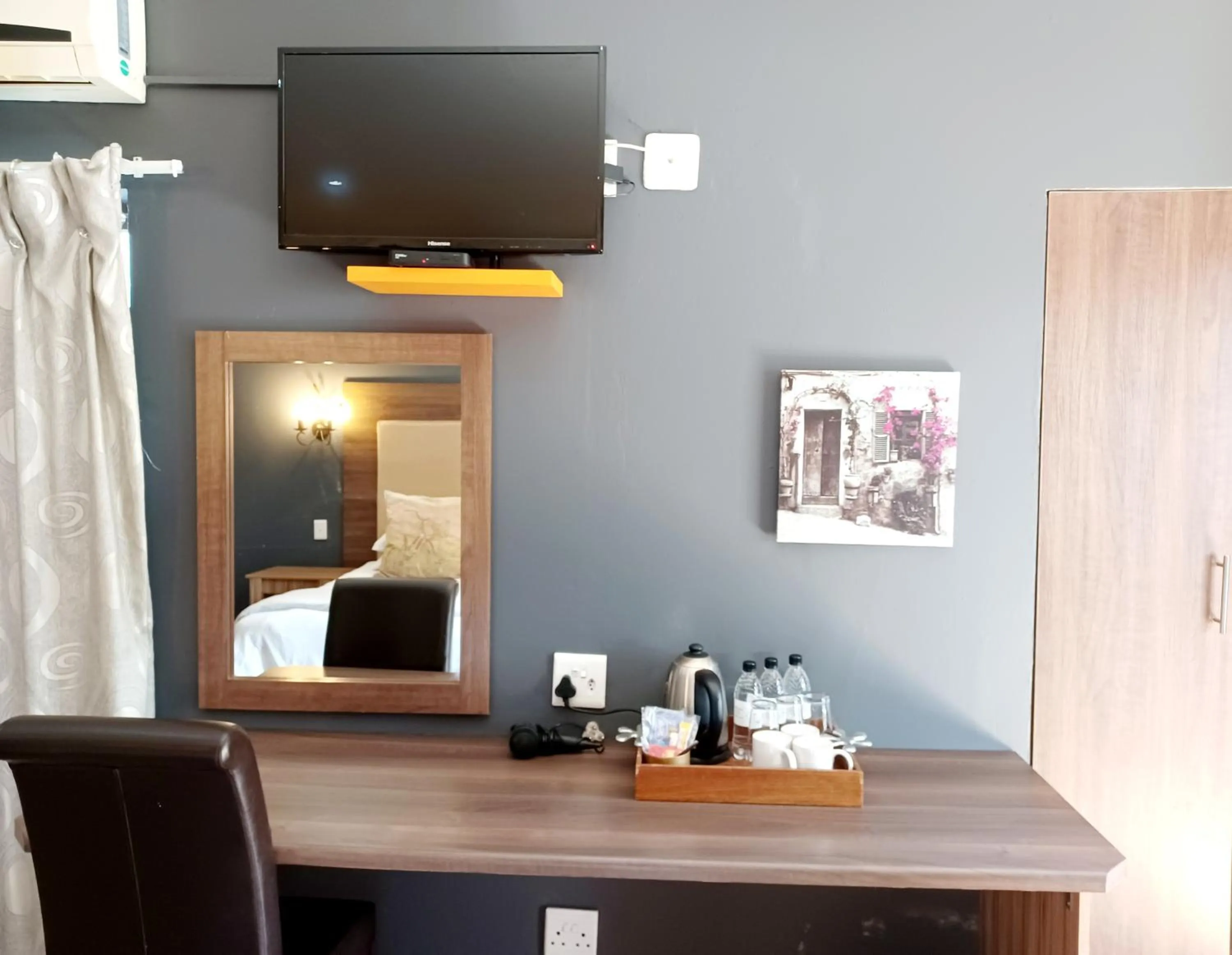 Coffee/tea facilities, Bed in Casa Cara Guest House