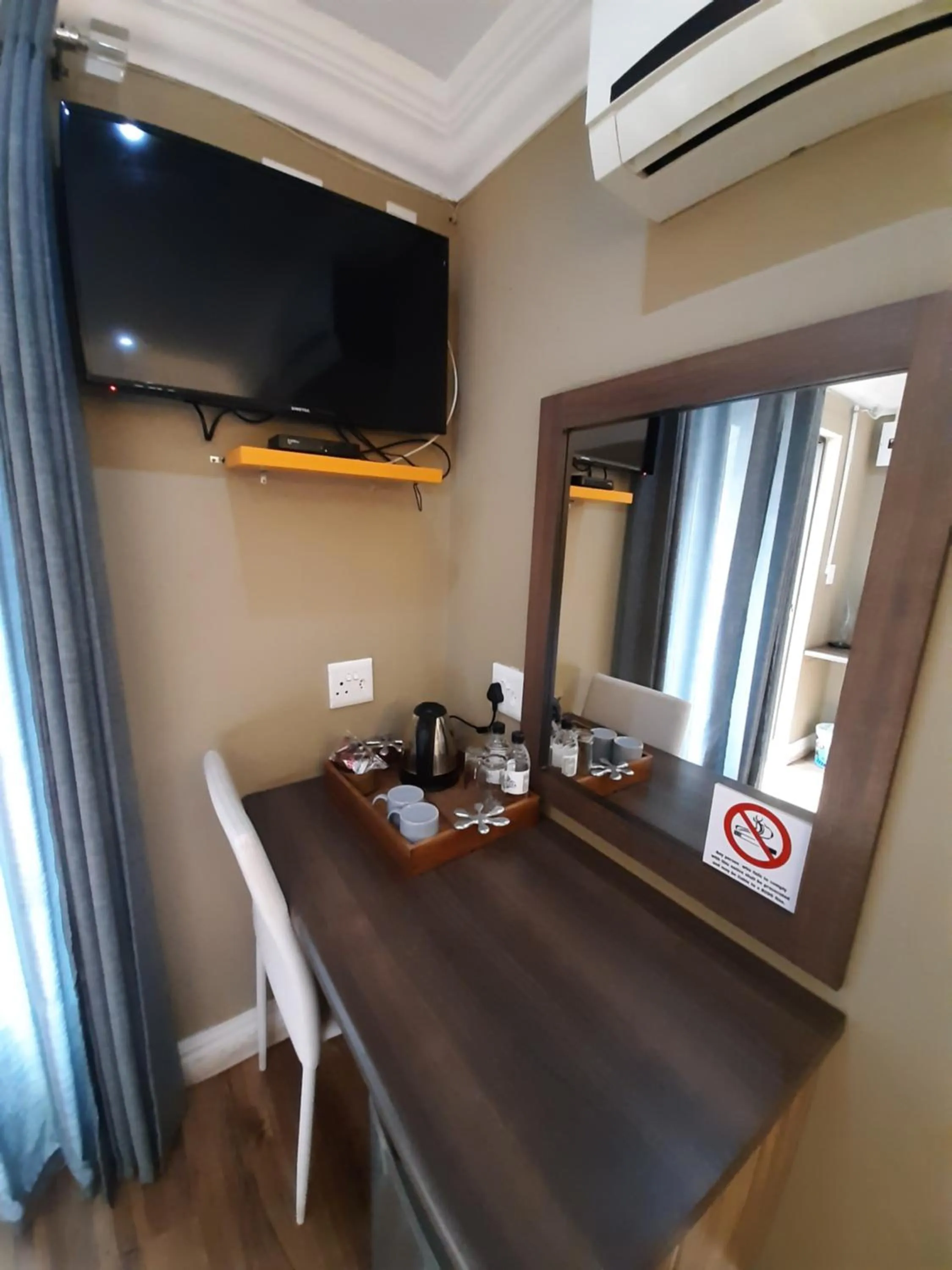 Coffee/tea facilities in Casa Cara Guest House