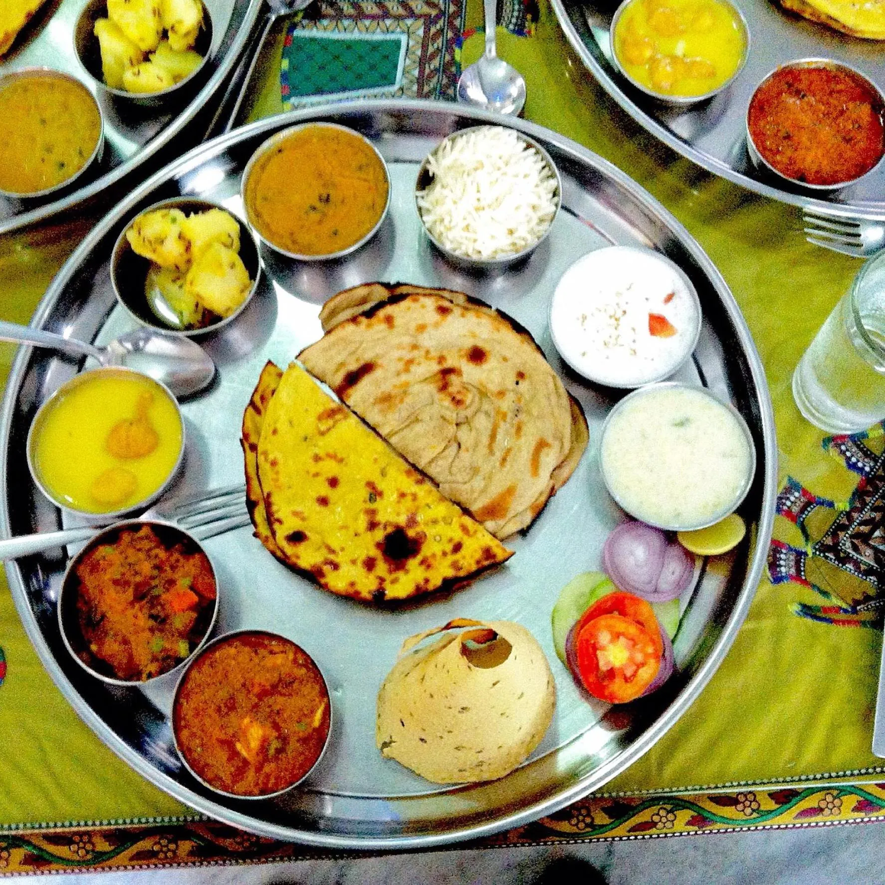 Restaurant/places to eat in Fort Villa