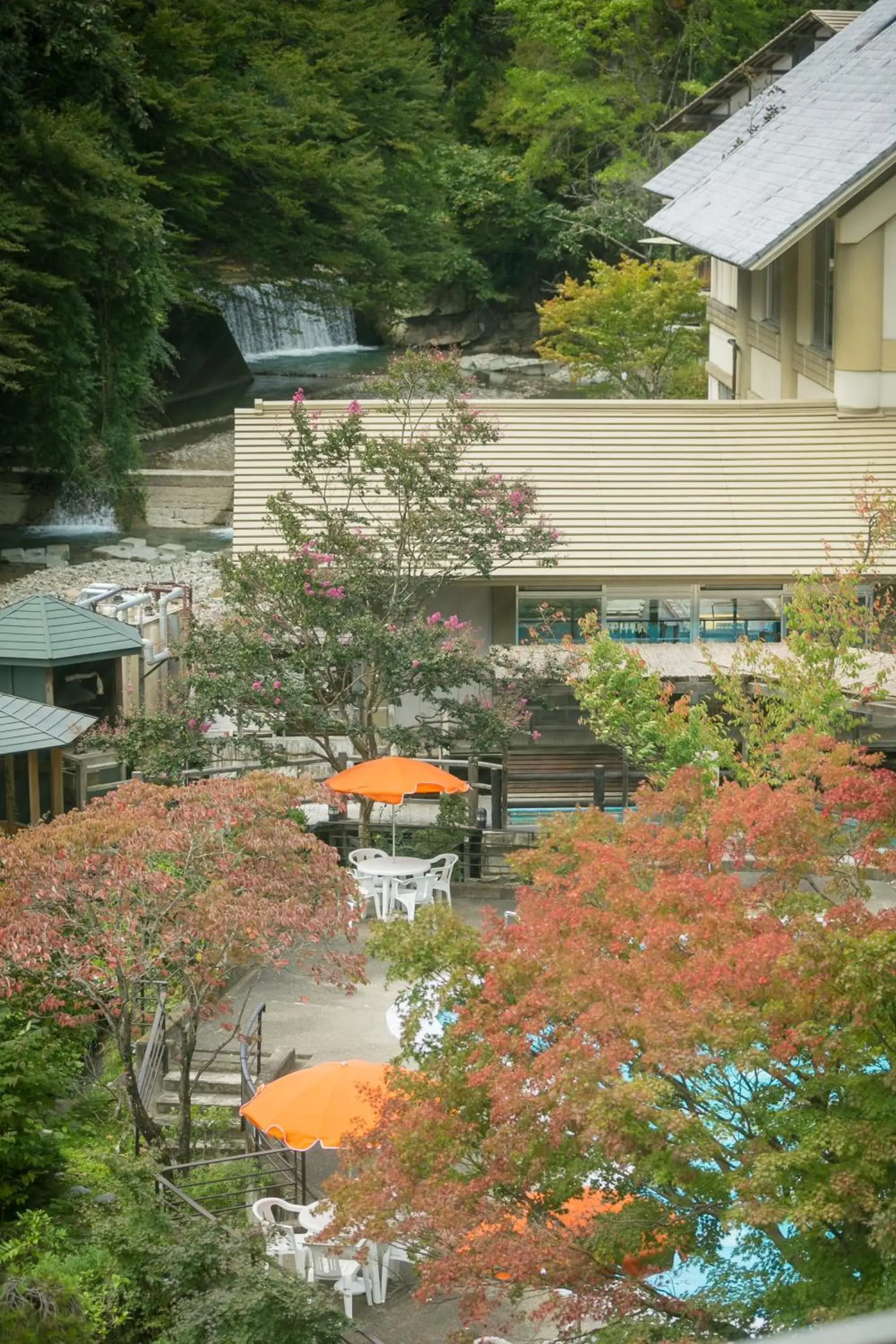 Property building in Shima Tamura Property building in Shima Tamura