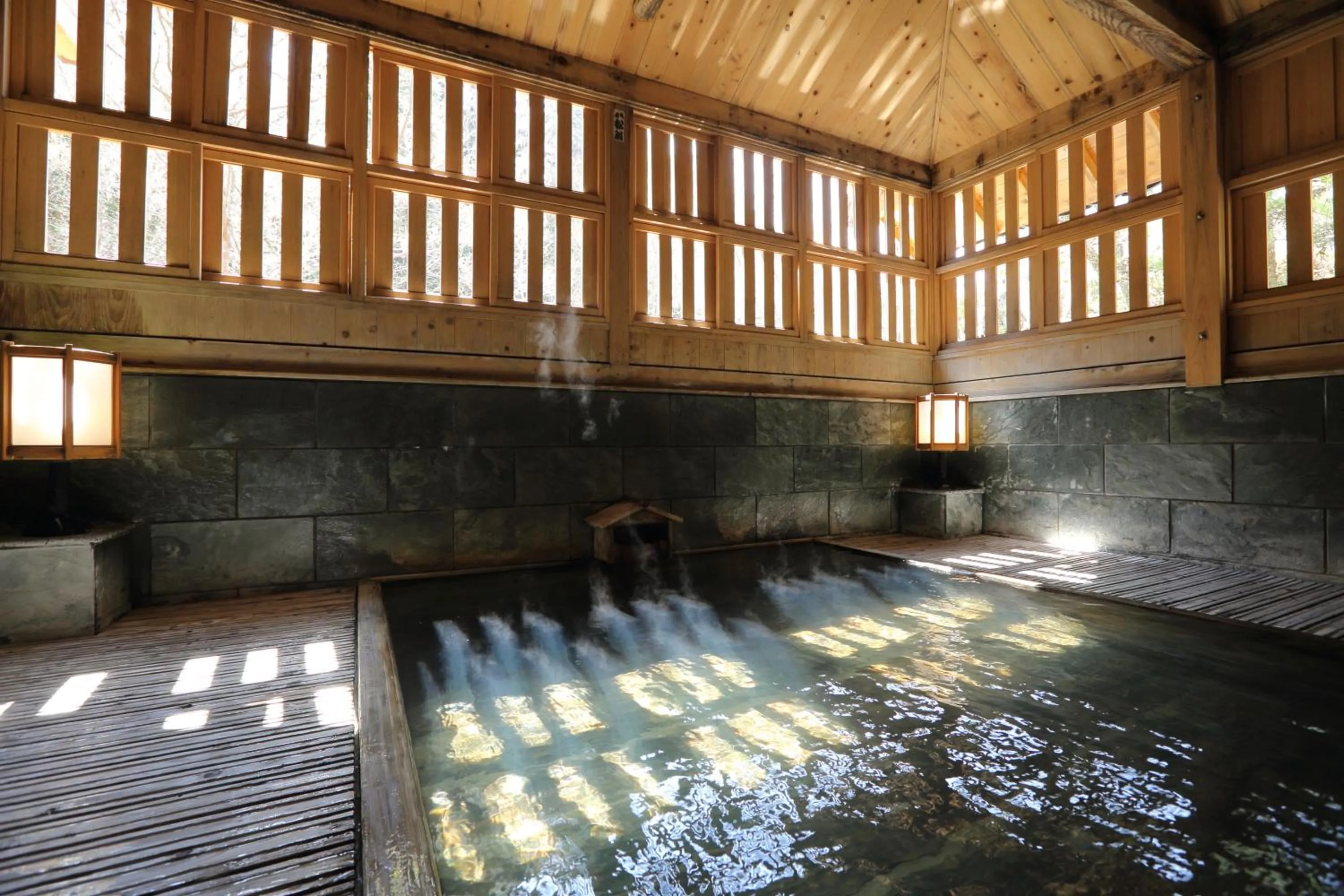 Hot Spring Bath in Shima Tamura