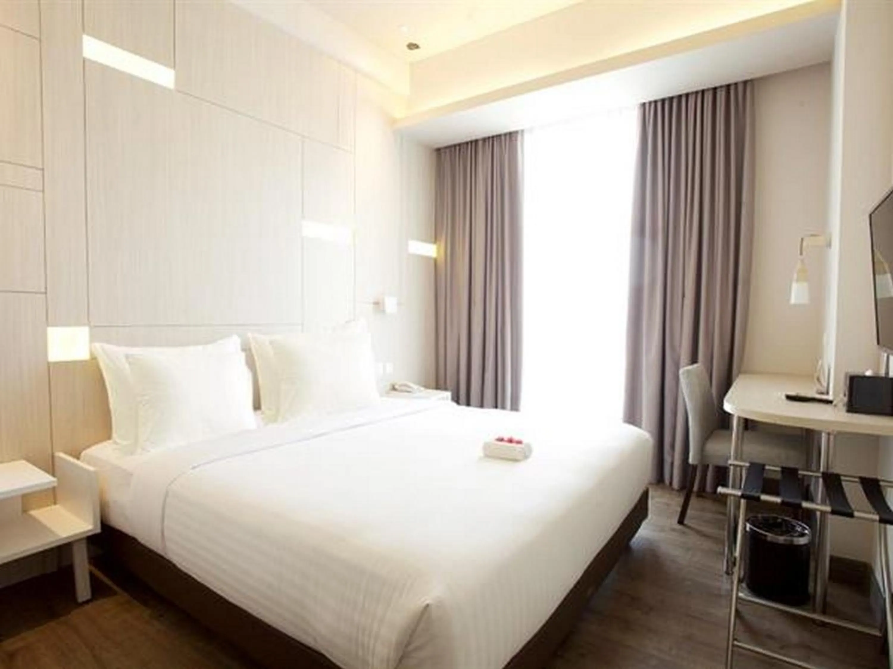 Bed in Swiss-Belinn Cikarang