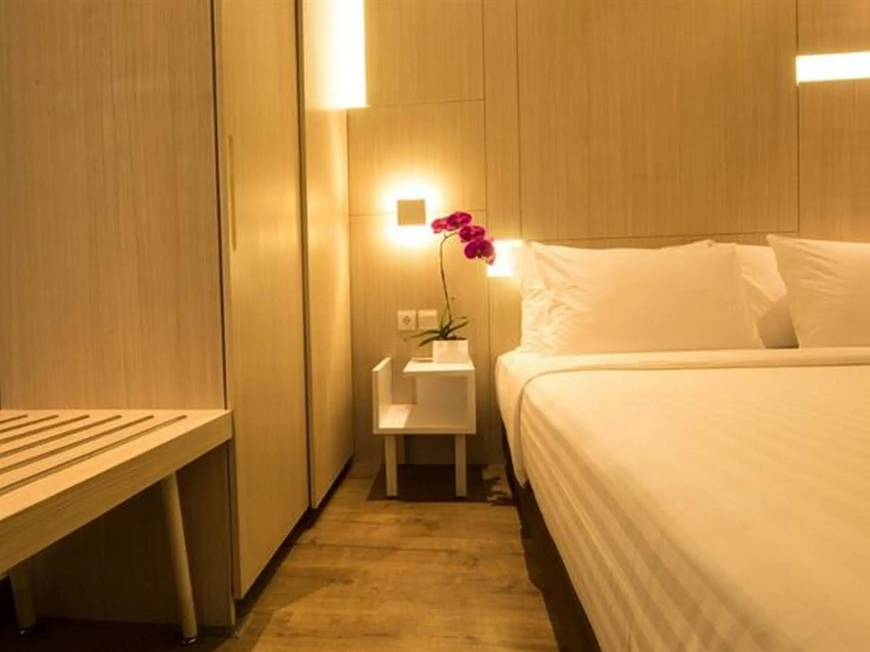 Deluxe Double Room in Swiss-Belinn Cikarang Deluxe Double Room in Swiss-Belinn Cikarang