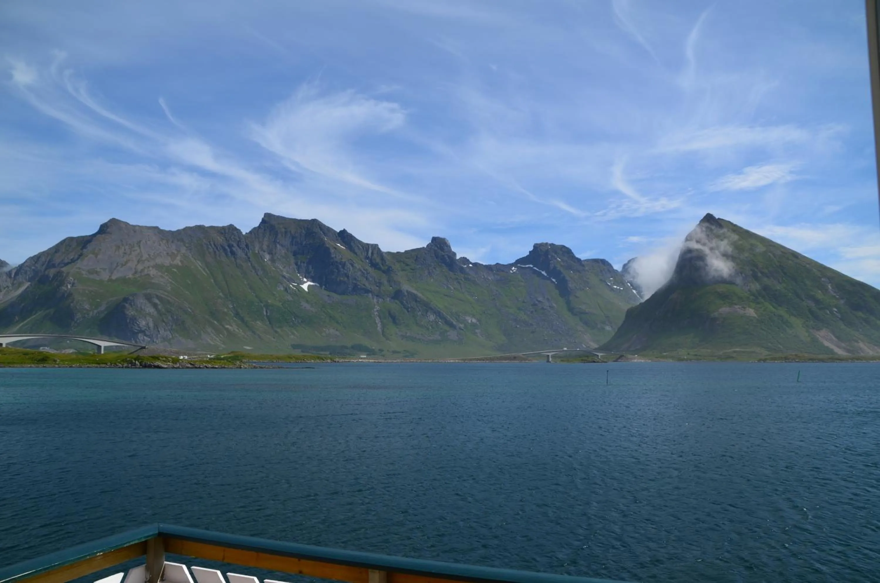 Day in Lydersen Rorbuer Budget Hostel & Private Apartments