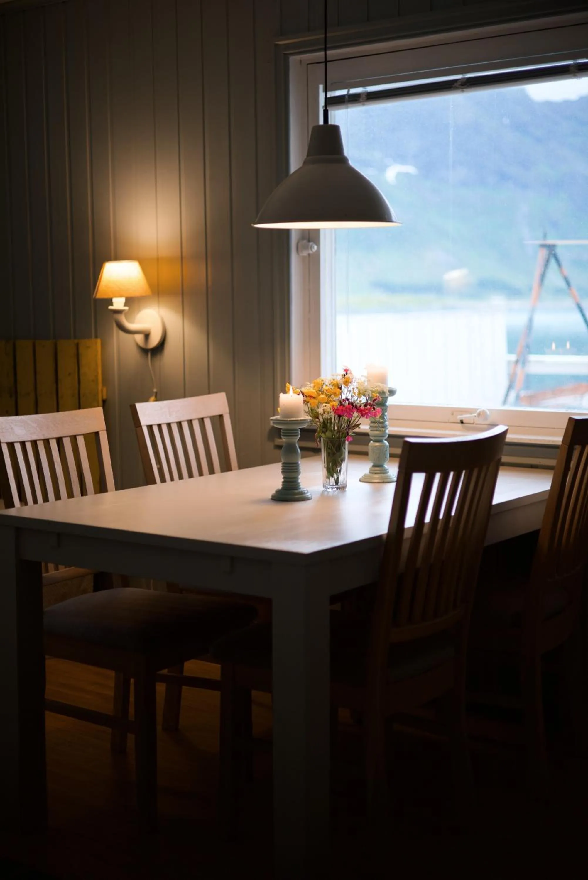 Dinner in Lydersen Rorbuer Budget Hostel & Private Apartments