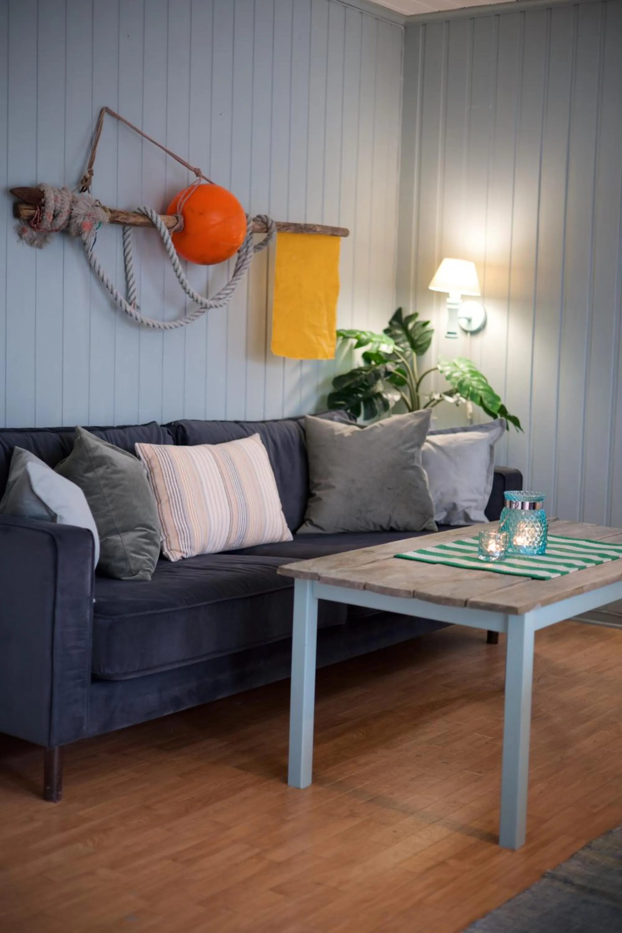 Living room in Lydersen Rorbuer Budget Hostel & Private Apartments