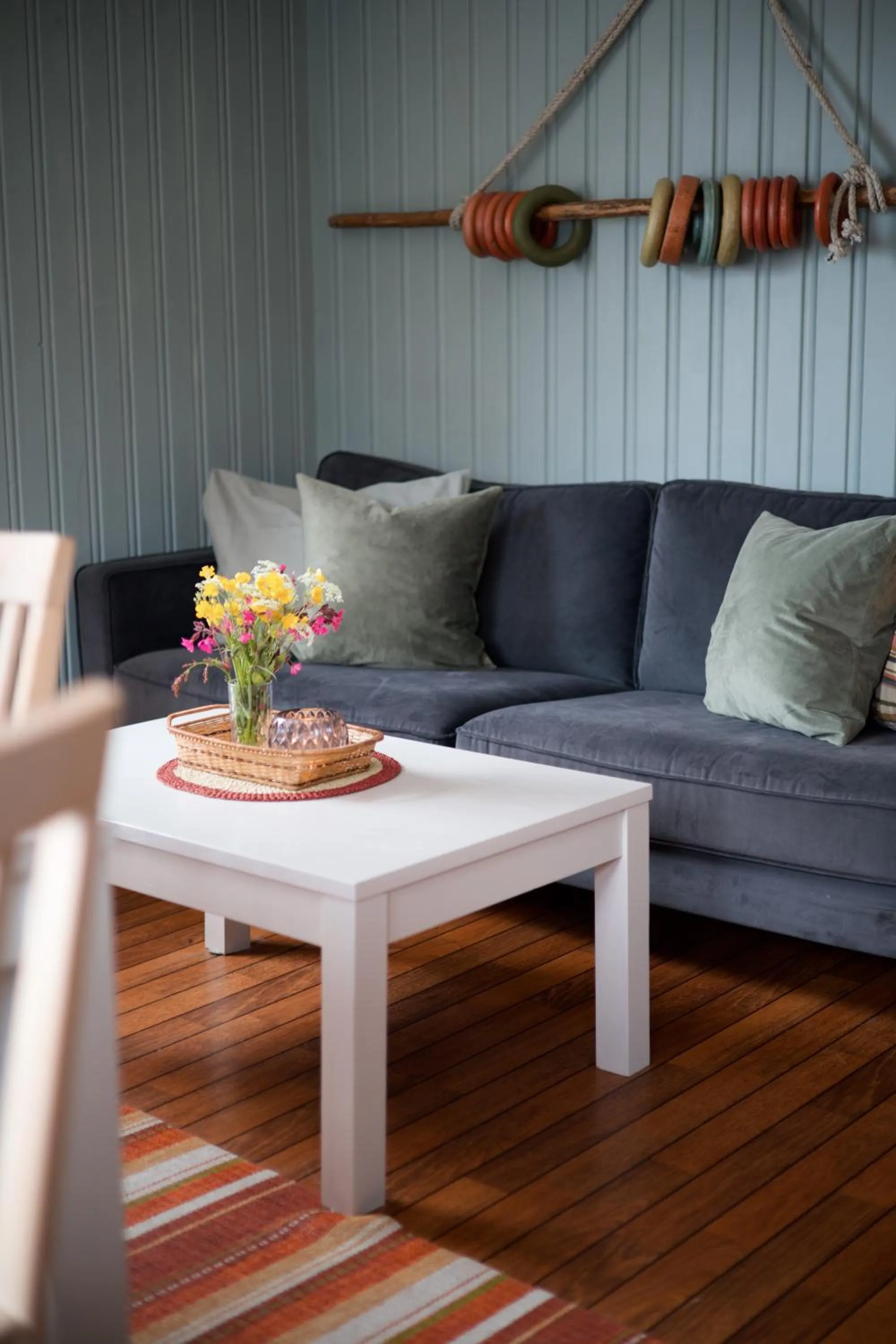 Living room in Lydersen Rorbuer Budget Hostel & Private Apartments