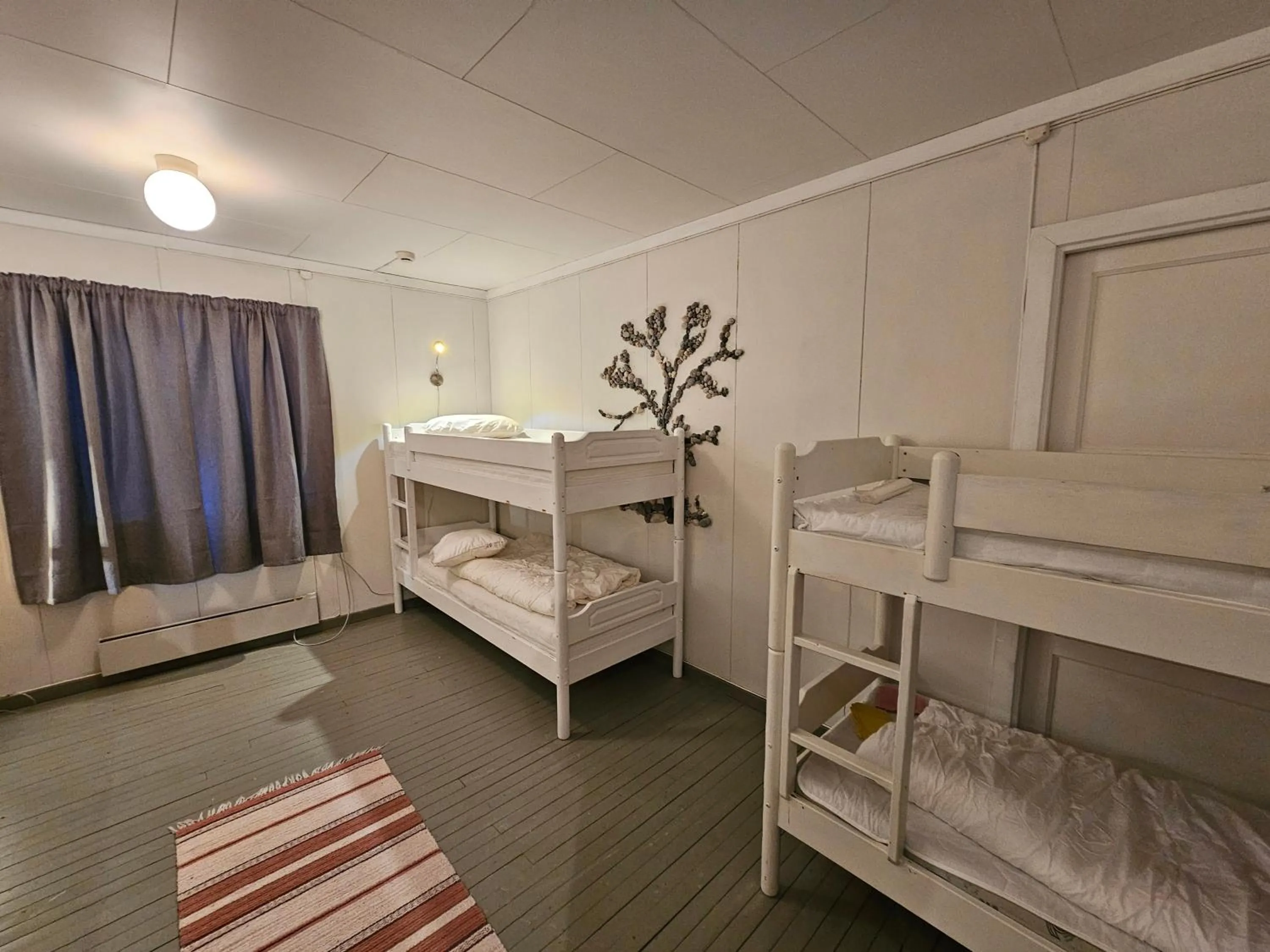 Bed in Lydersen Rorbuer Budget Hostel & Private Apartments