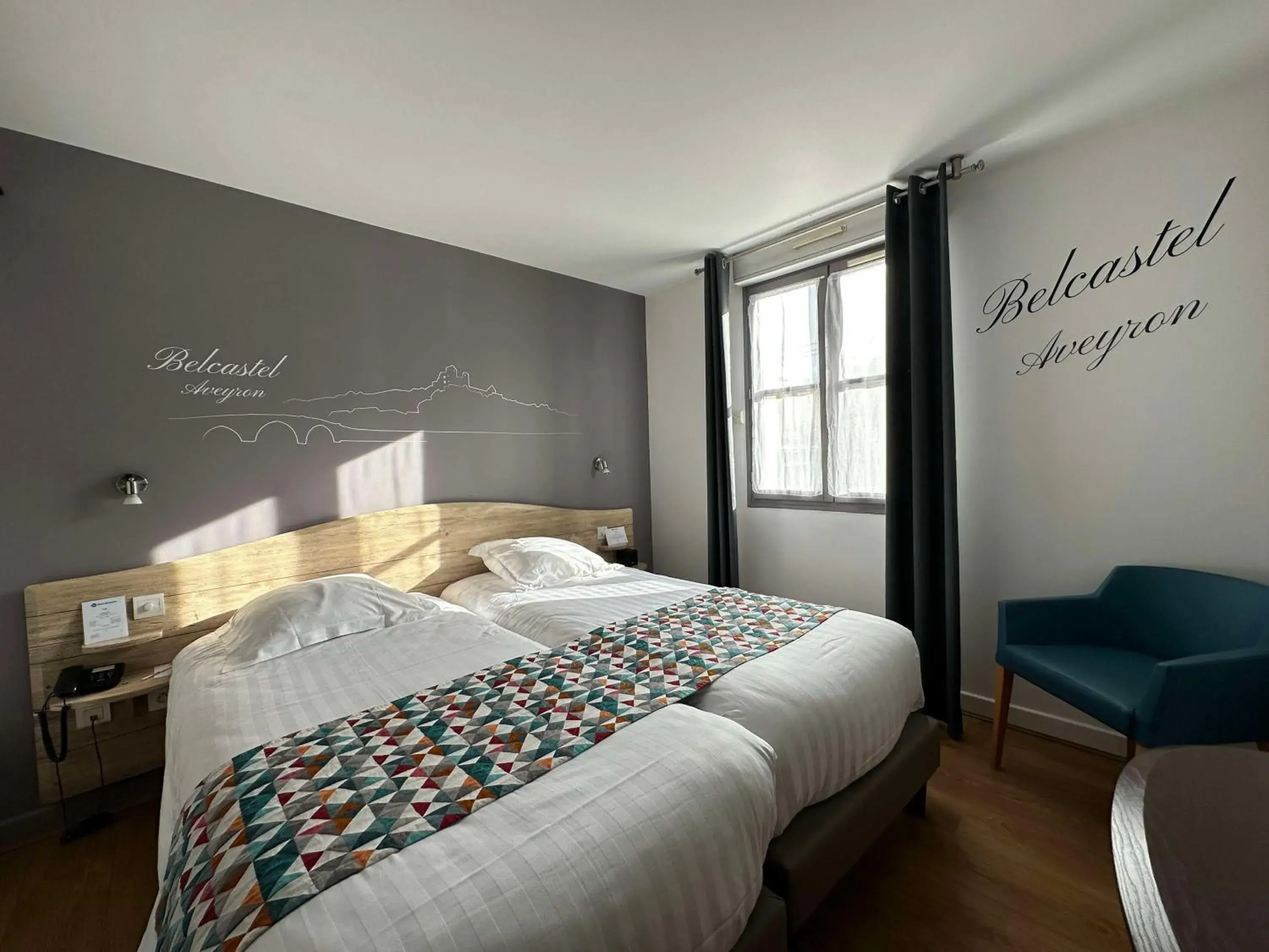 Bedroom, Bed in Best Western Le Pont d'Or Bedroom, Bed in Best Western Le Pont d'Or