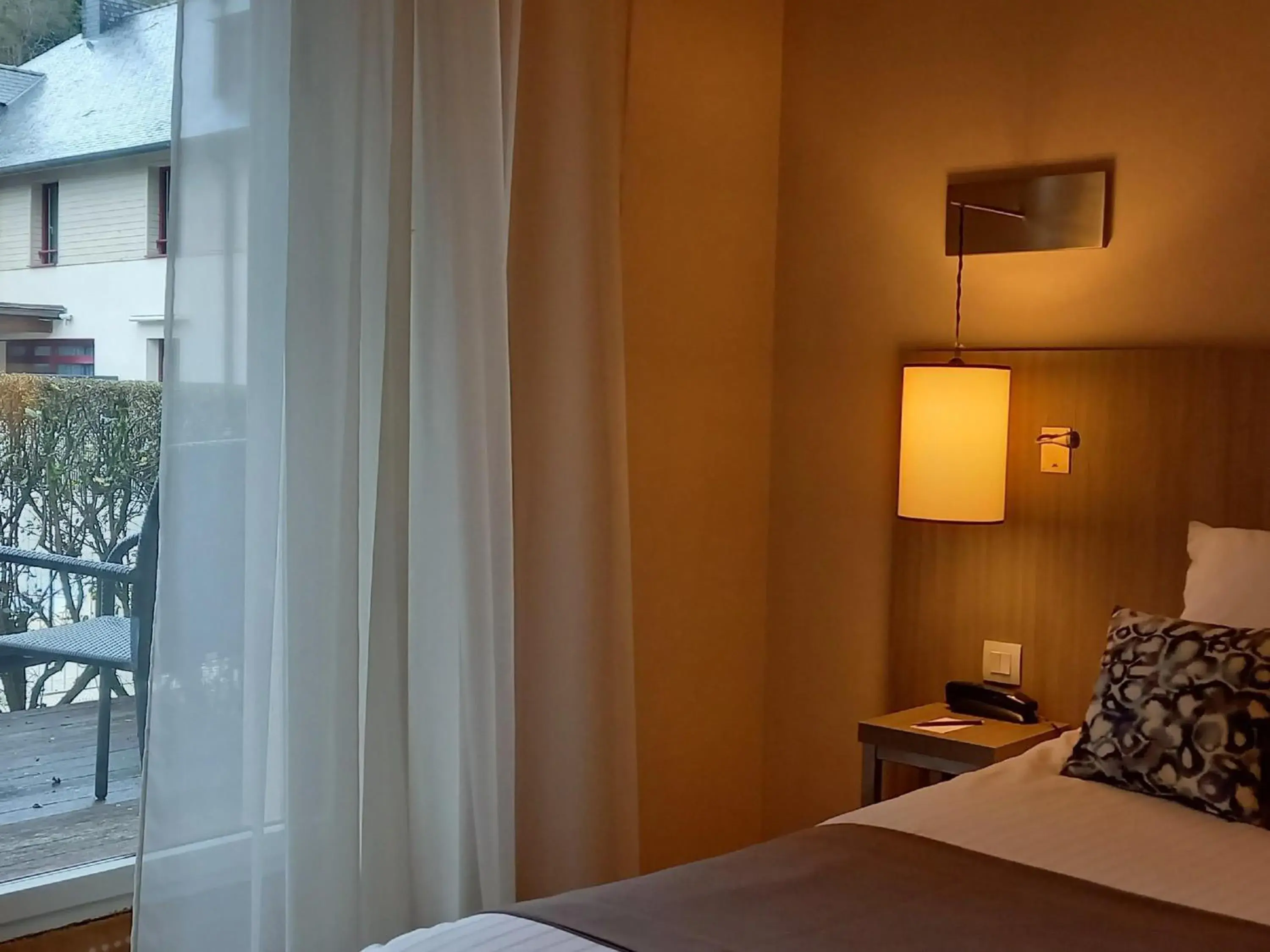 Bedroom, Bed in Mercure Dinan Port Le Jerzual Bedroom, Bed in Mercure Dinan Port Le Jerzual