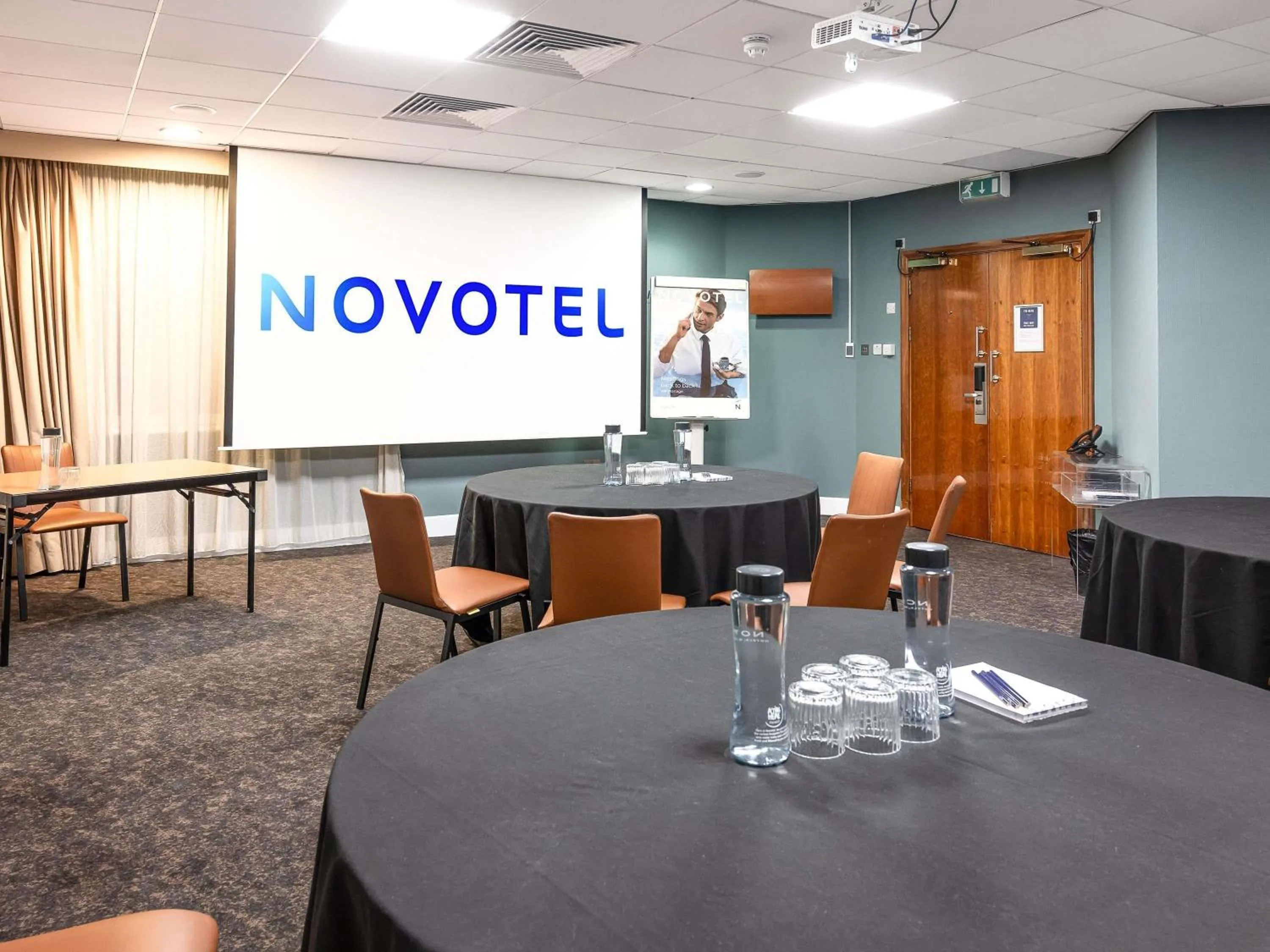 Meeting/conference room in Novotel Cardiff Centre