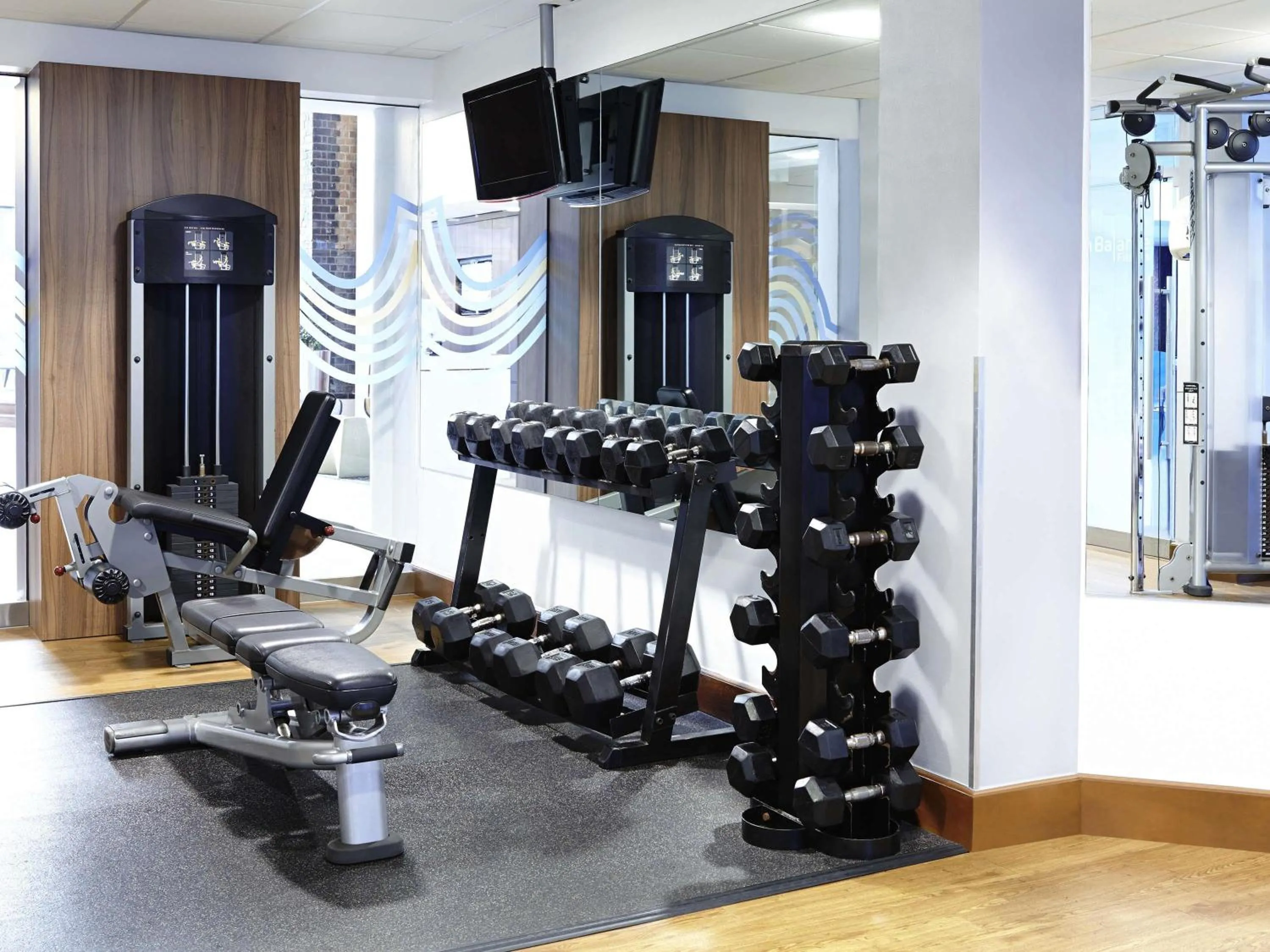 Fitness centre/facilities in Novotel Cardiff Centre