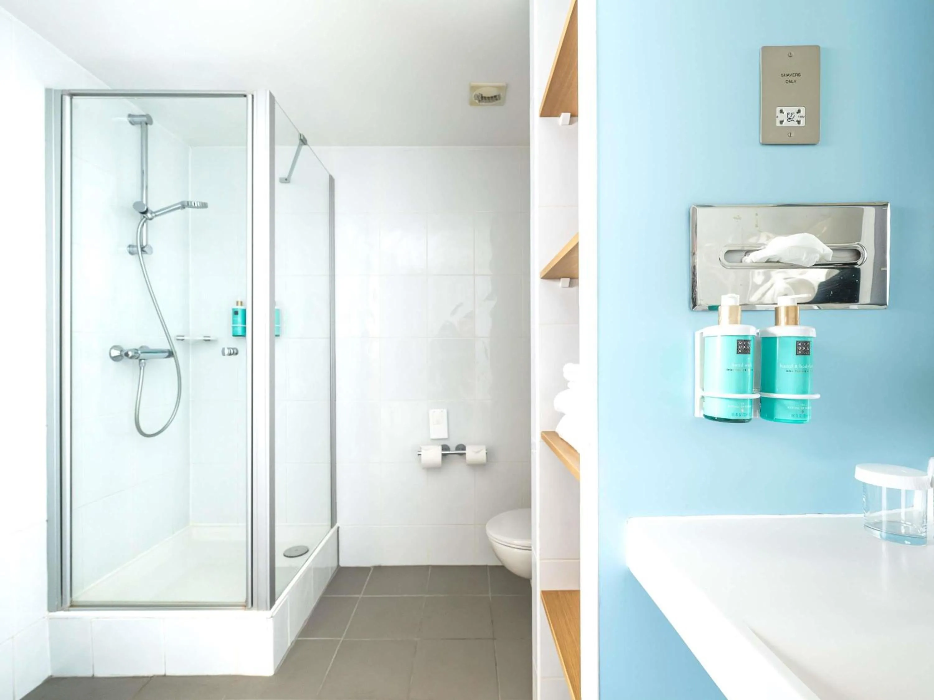 Bedroom in Novotel Cardiff Centre