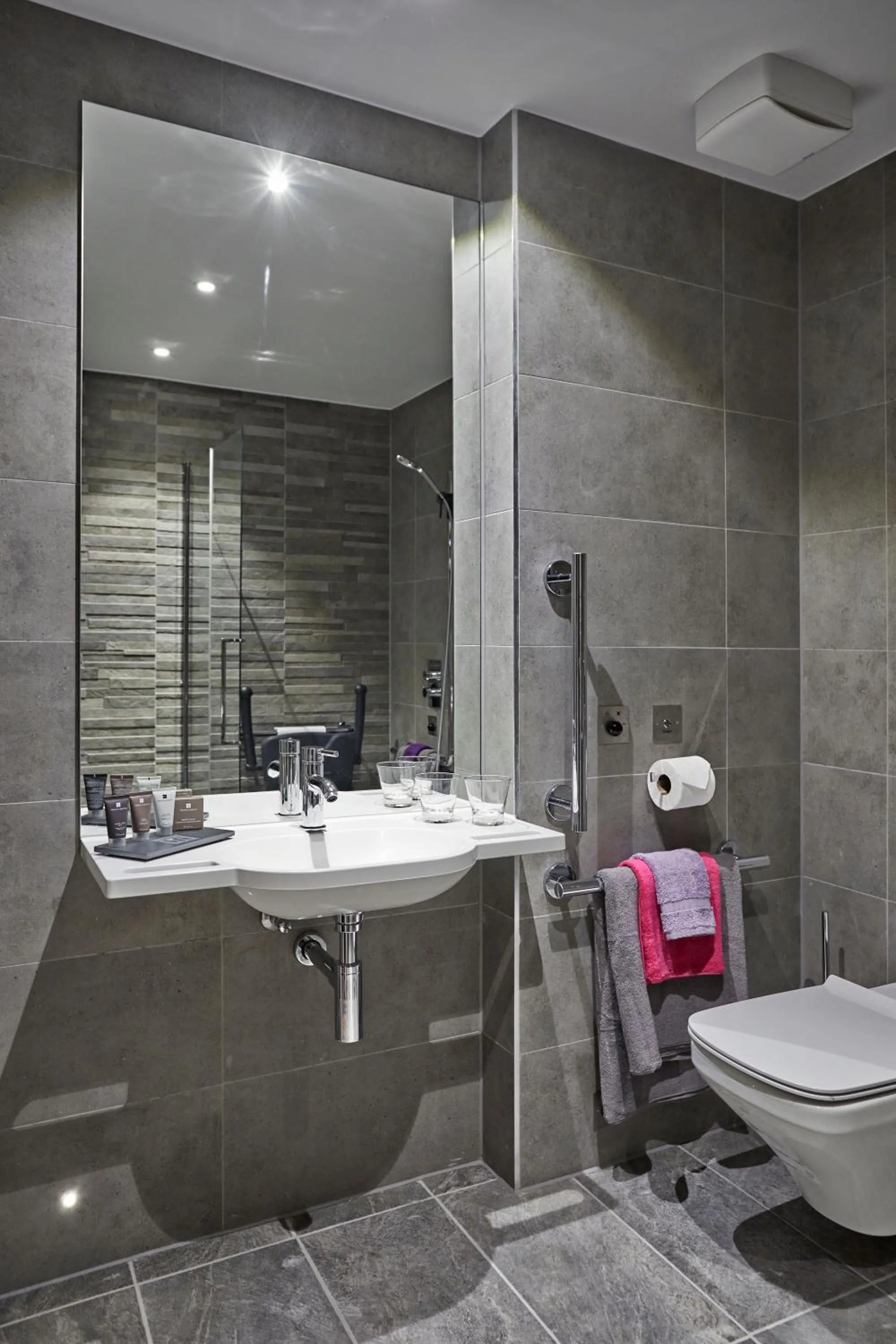 Bathroom in The Old Palace Lodge