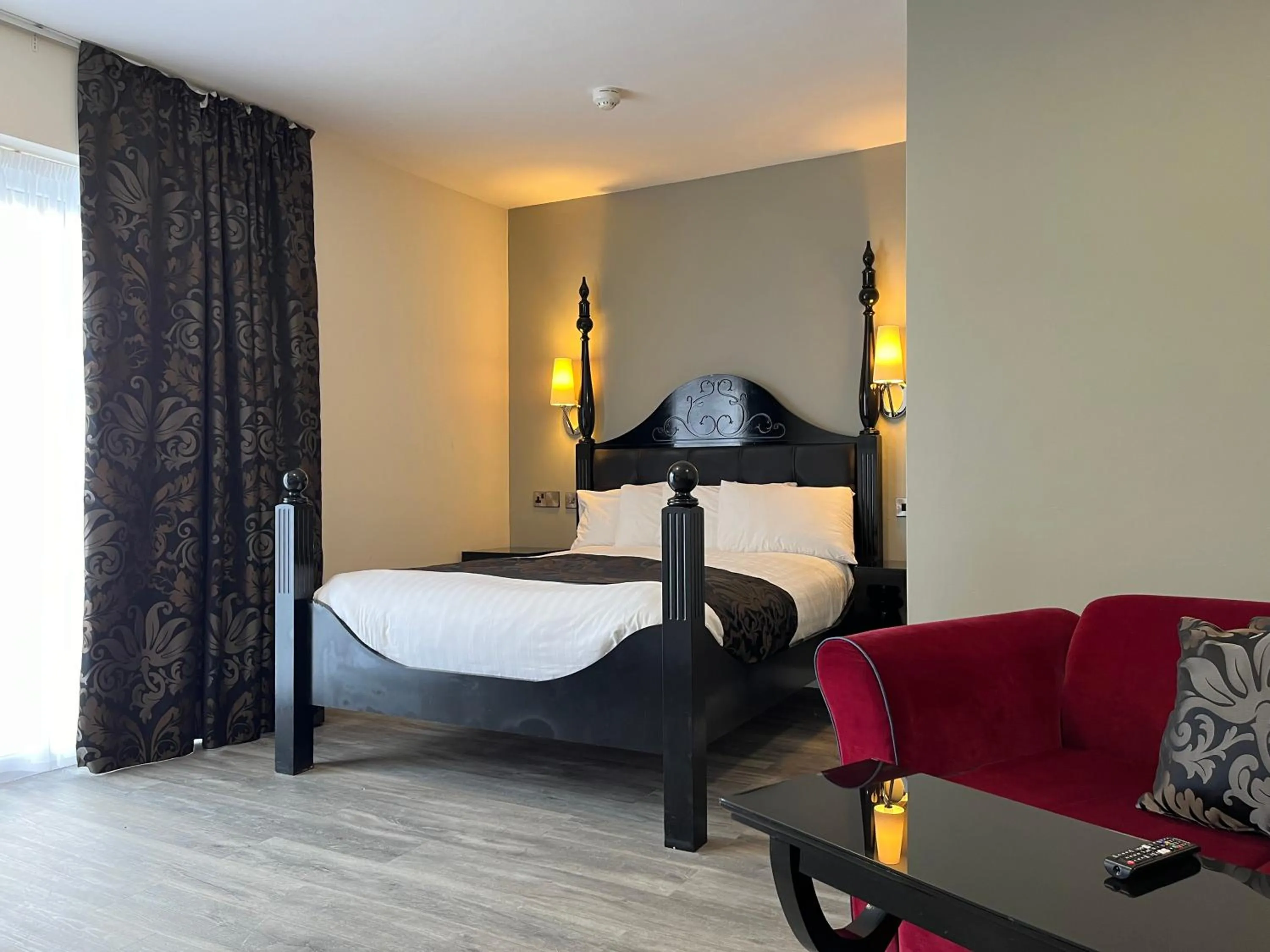 Bedroom, Bed in Skipton Hotel - formerly known as Hotel Rendezvous-Skipton