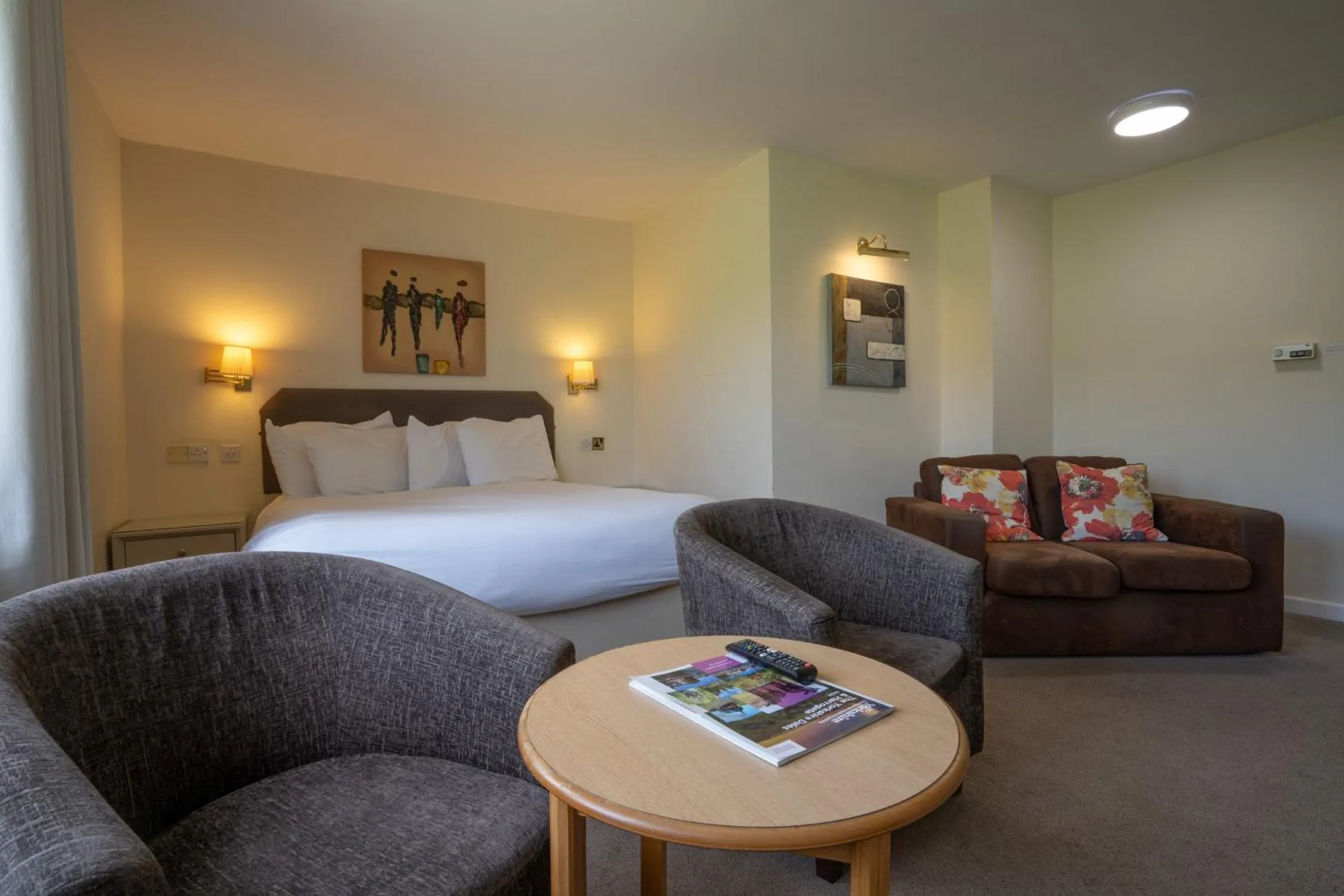 Bedroom, Bed in Skipton Hotel - formerly known as Hotel Rendezvous-Skipton