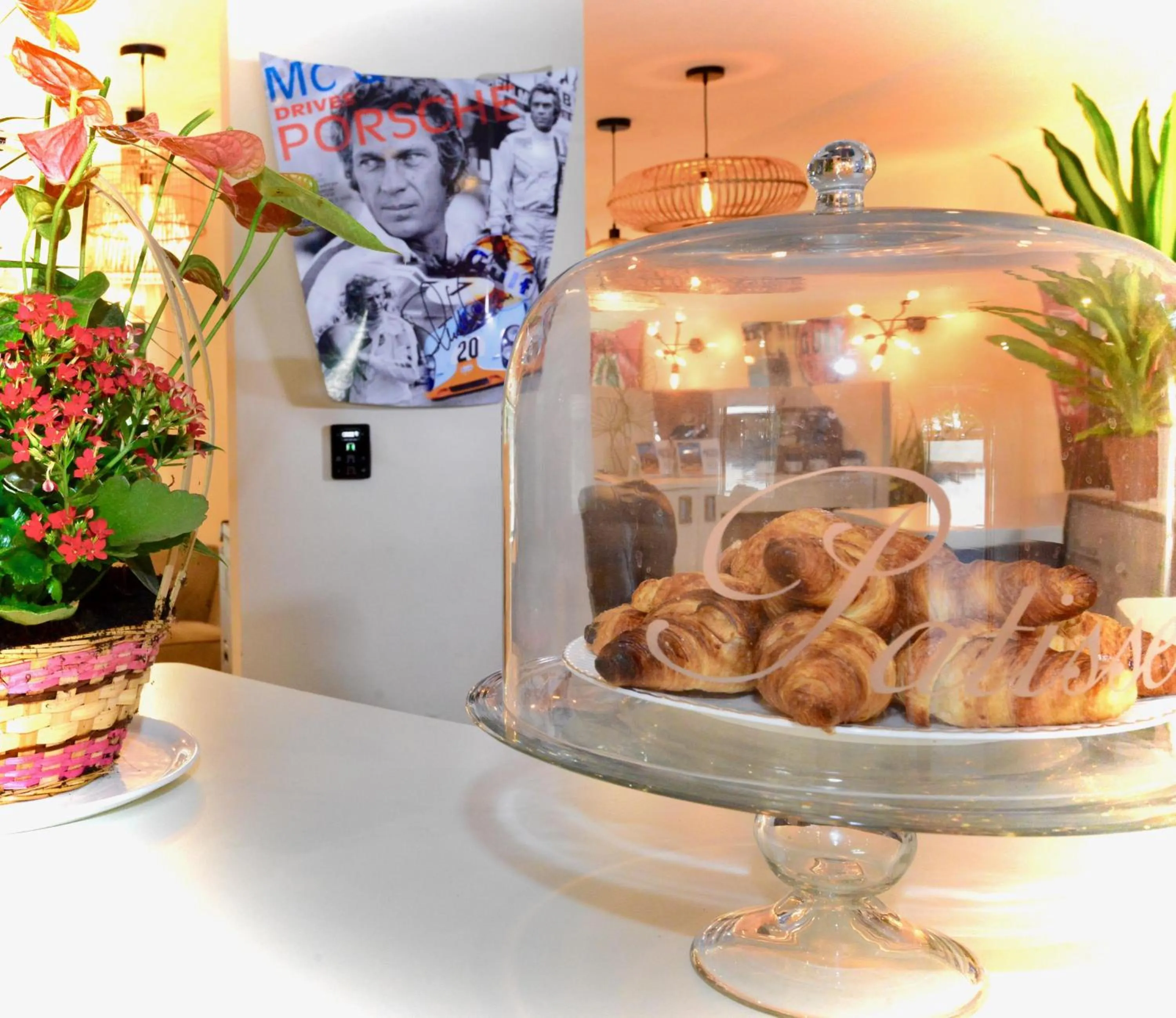 Lobby or reception in Sure Hotel by Best Western Gemenos en Provence