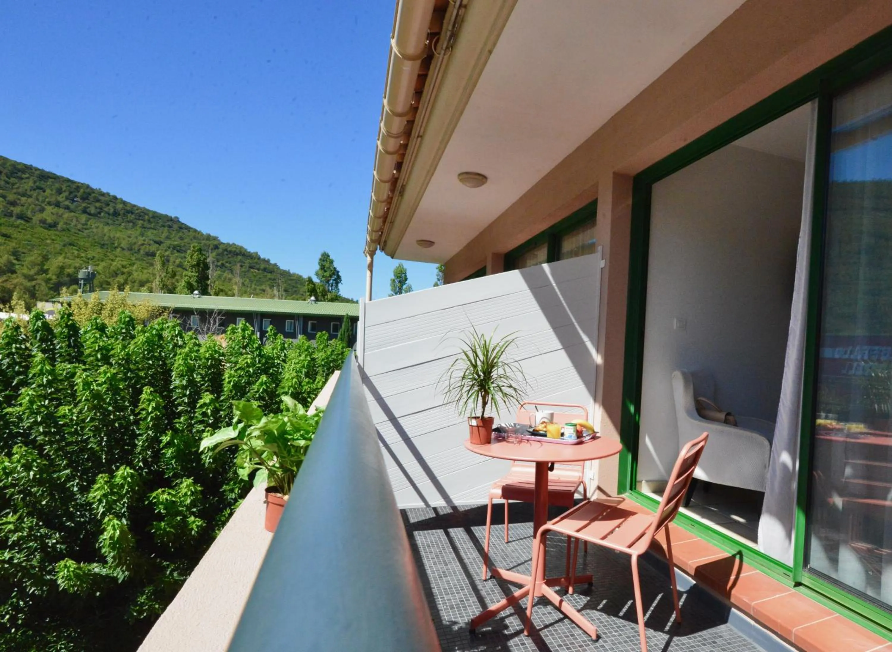 Balcony/Terrace in Best Western Gemenos Villa Florette