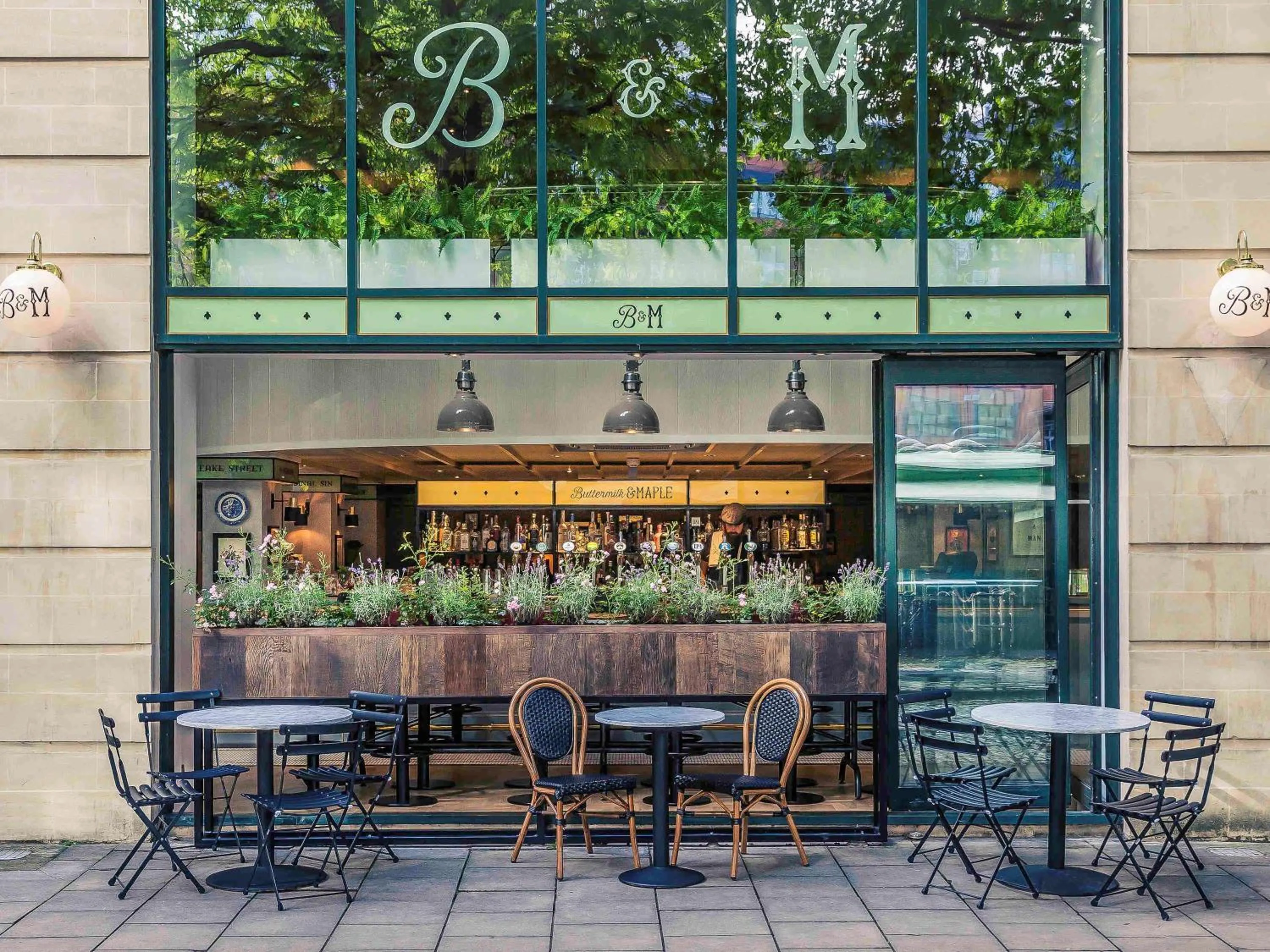 Restaurant/places to eat, Lounge/Bar in Mercure Brigstow Bristol