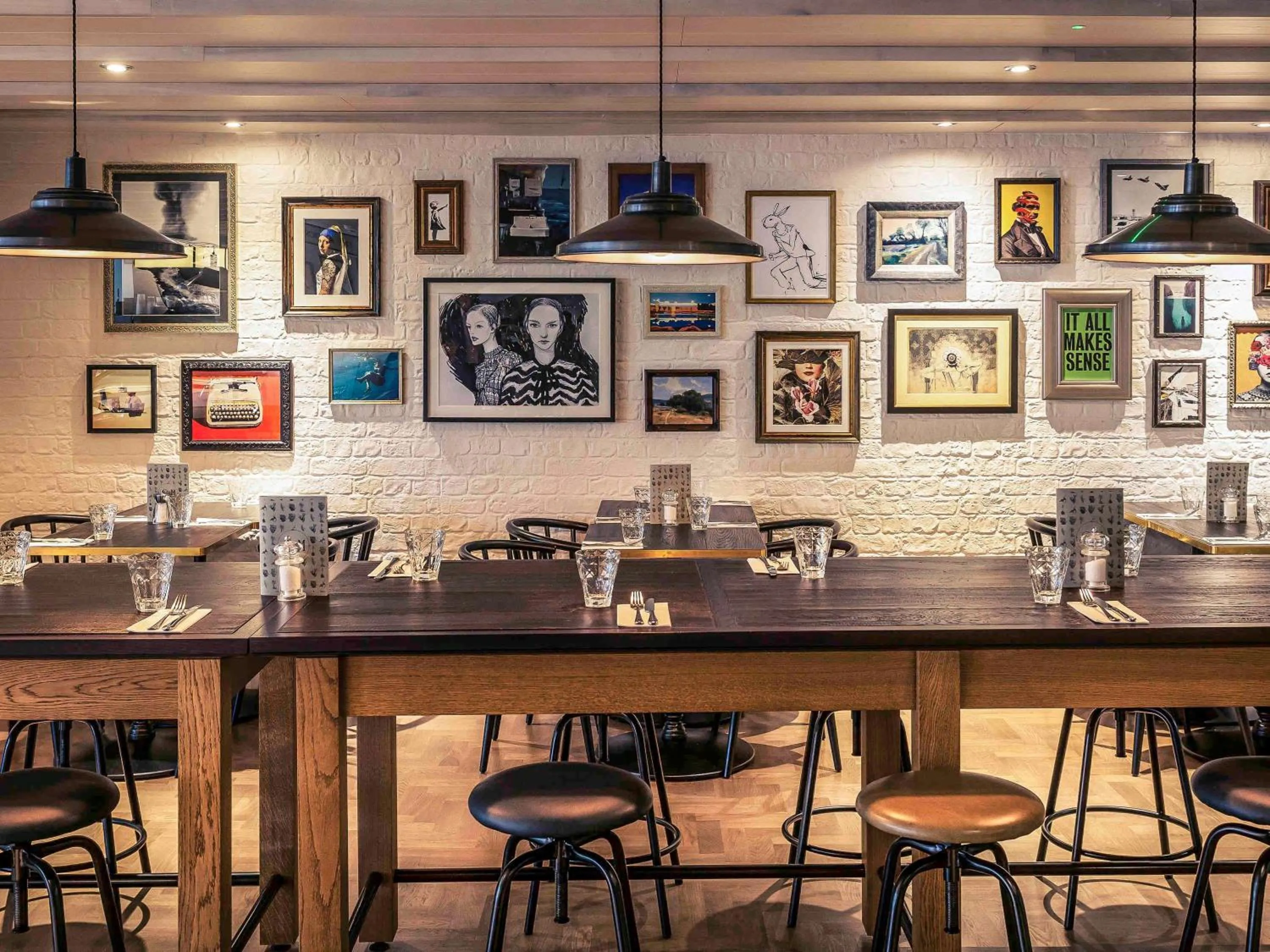 Restaurant/Places to Eat in Mercure Brigstow Bristol