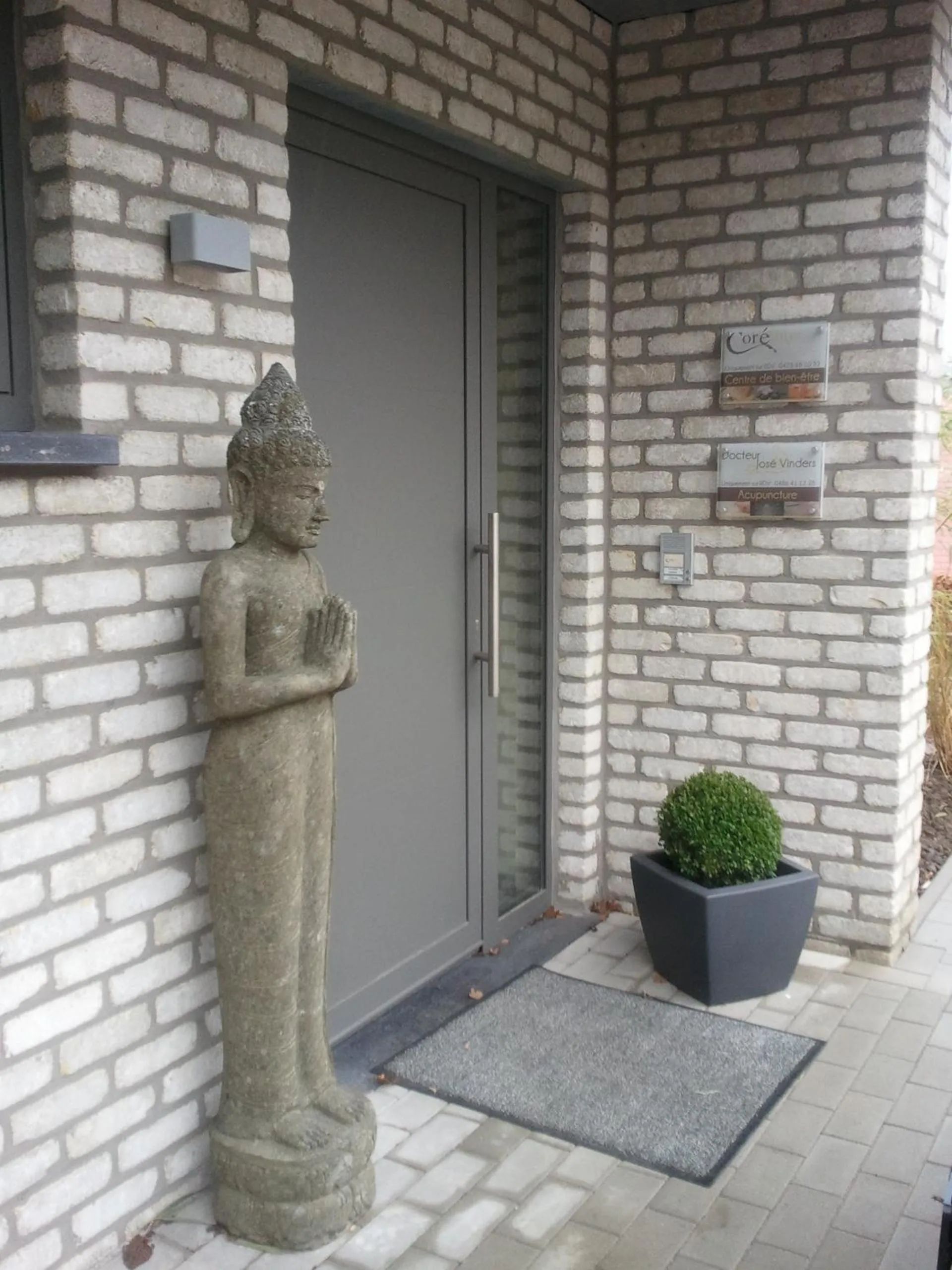 Facade/entrance in PepinSphair