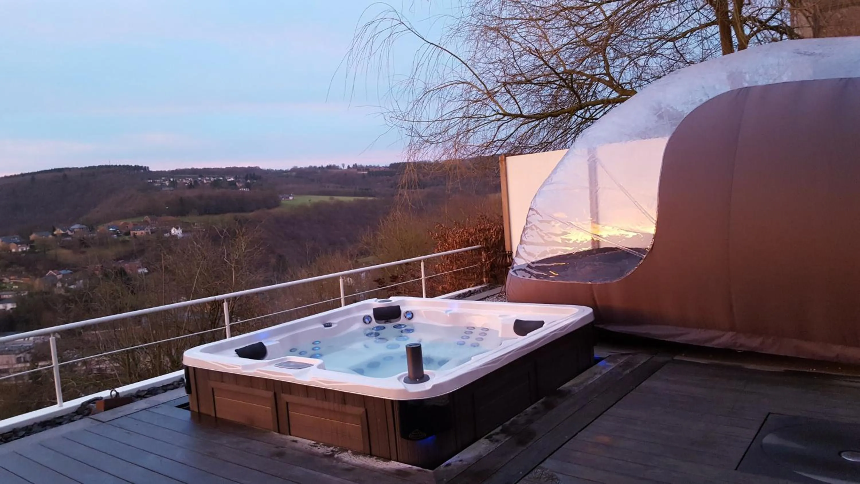 Hot Tub in PepinSphair