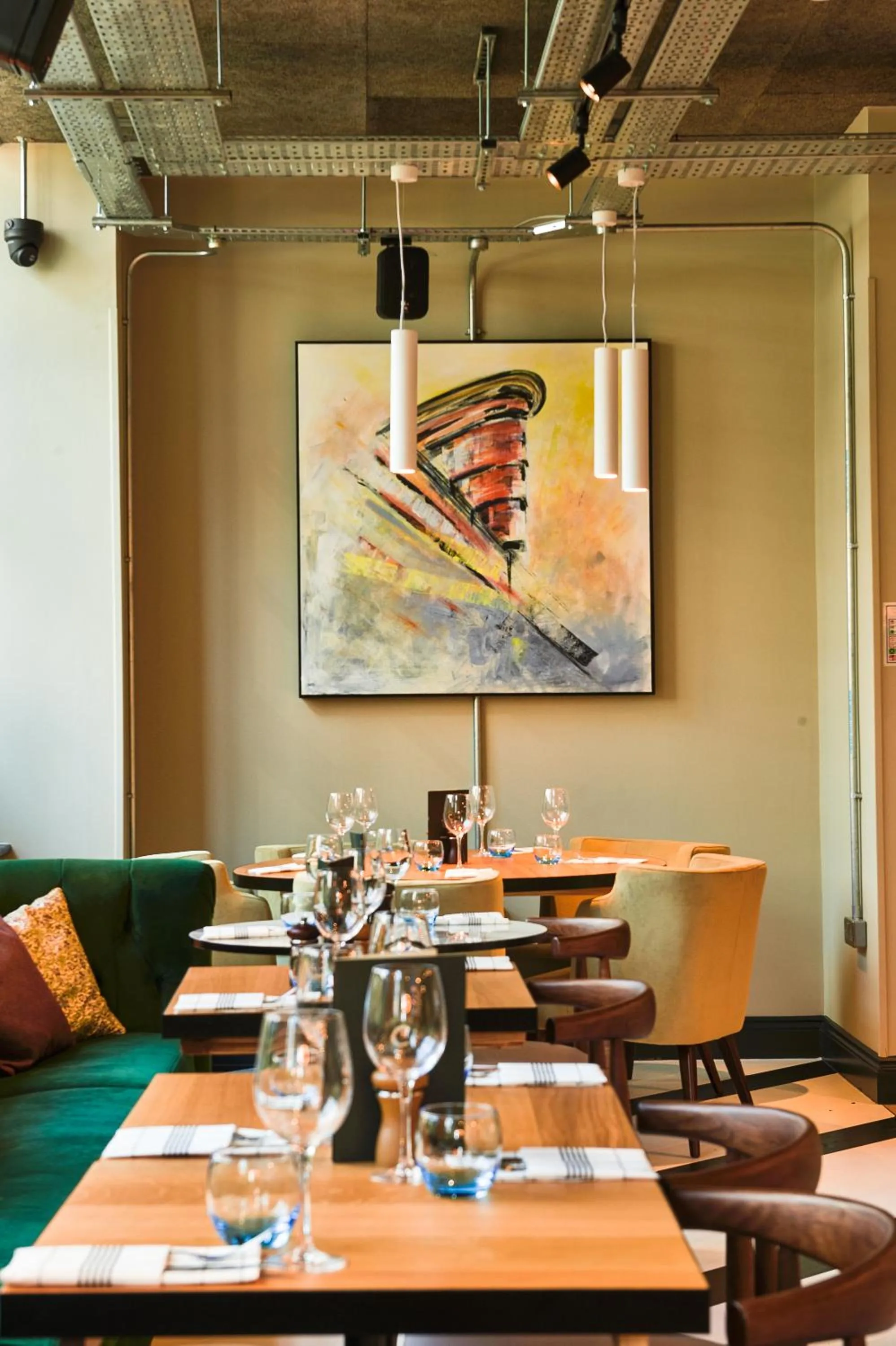 Restaurant/places to eat in The Chamberlain