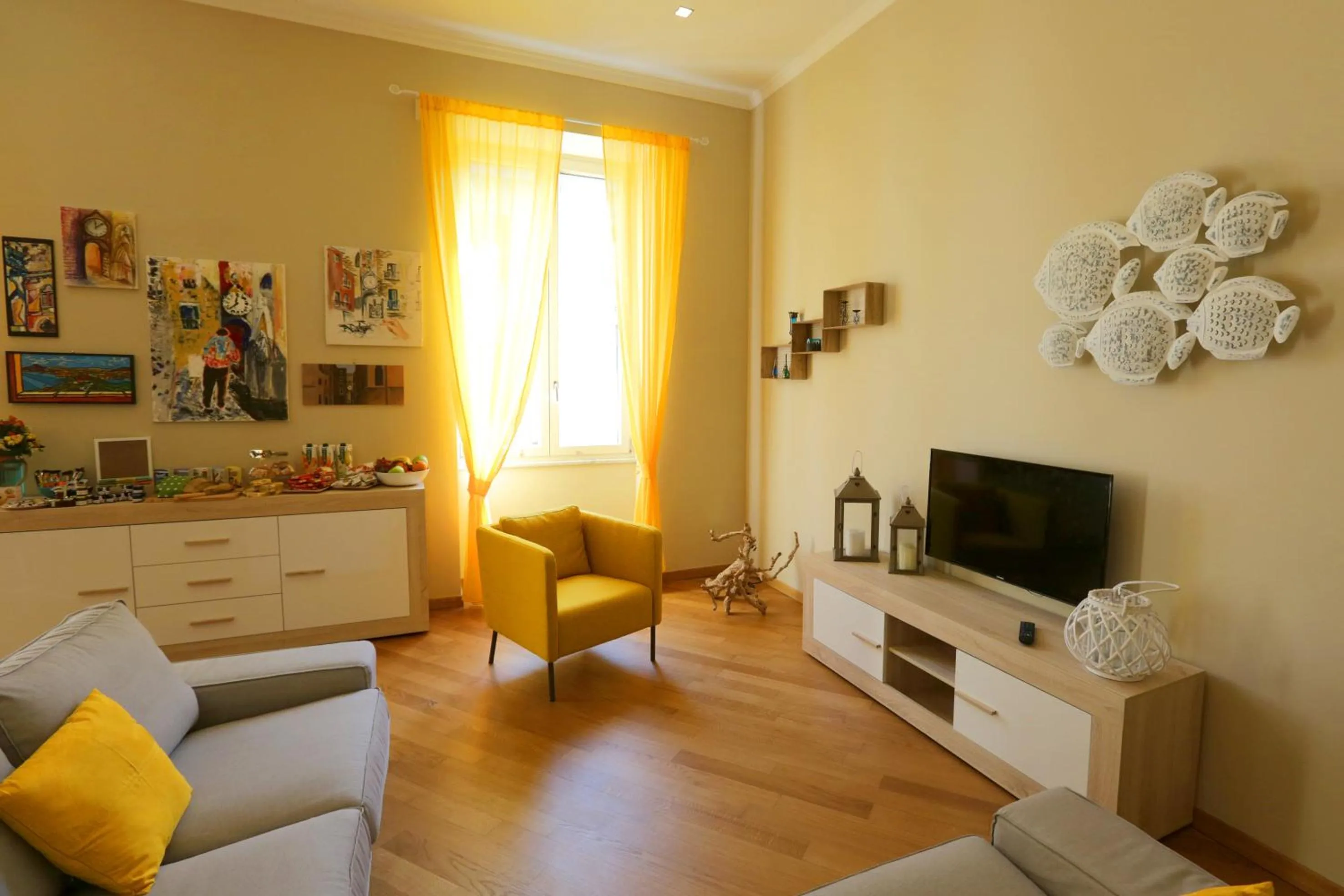 Communal lounge/ TV room in I Vicerè B&B Deluxe