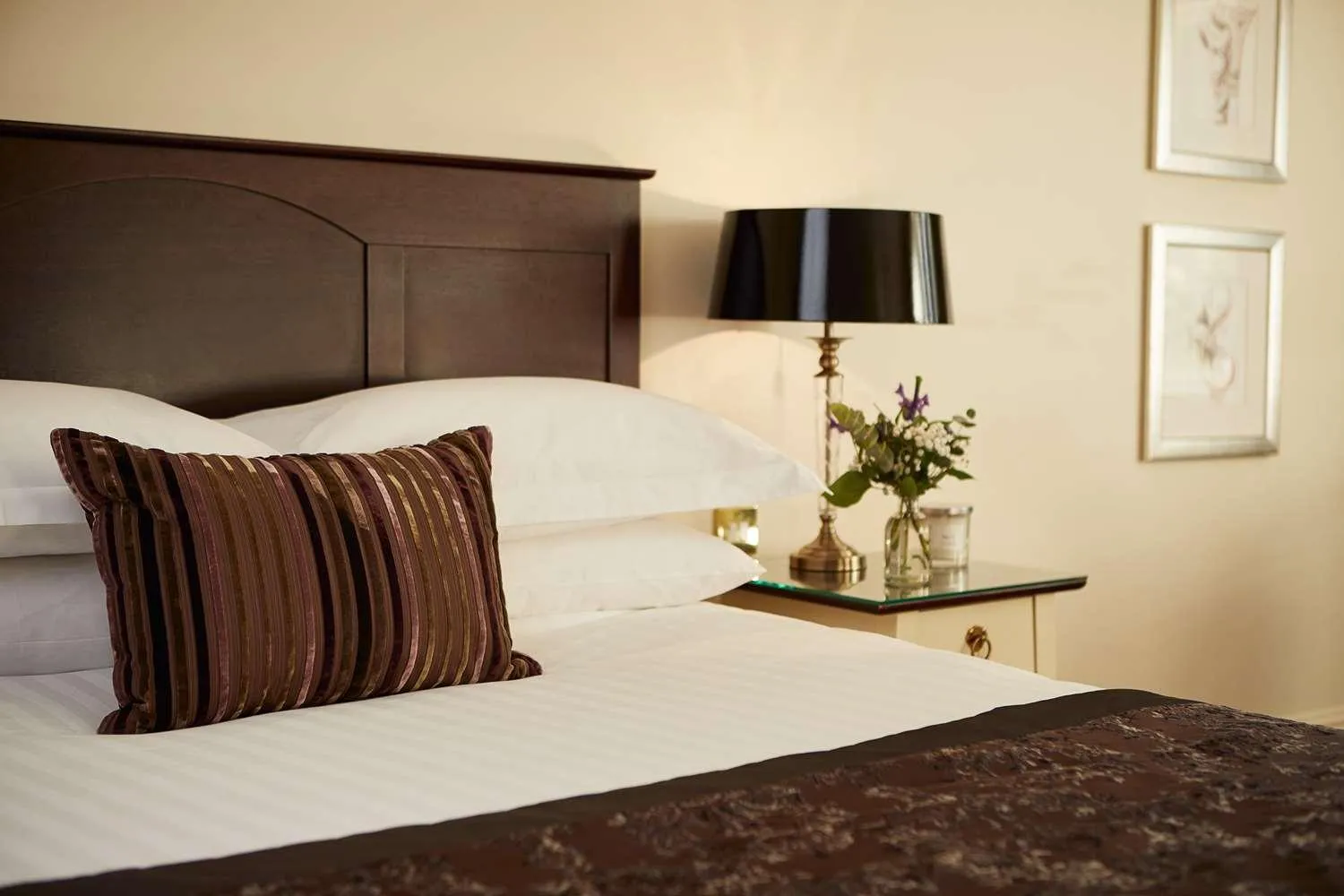 Bedroom, Bed in Macdonald Cardrona Hotel, Golf & Spa