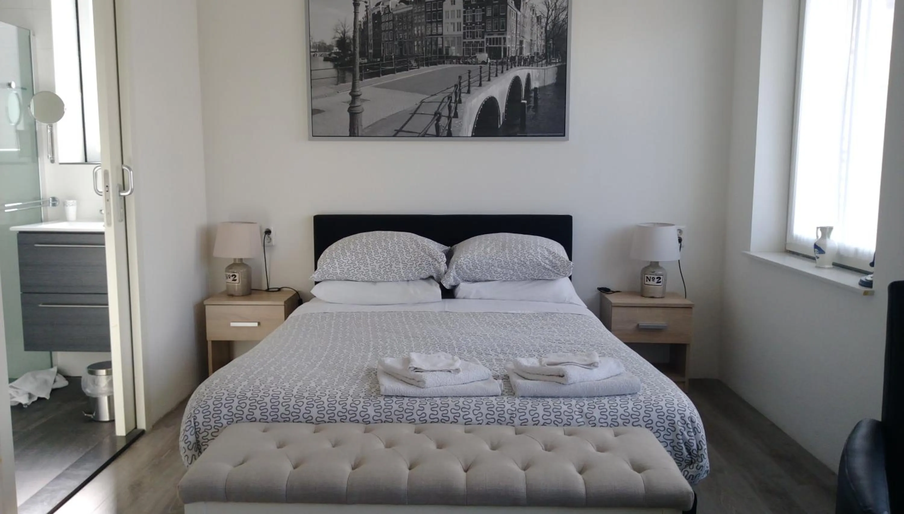 Bed in Bon Bed & Breakfast