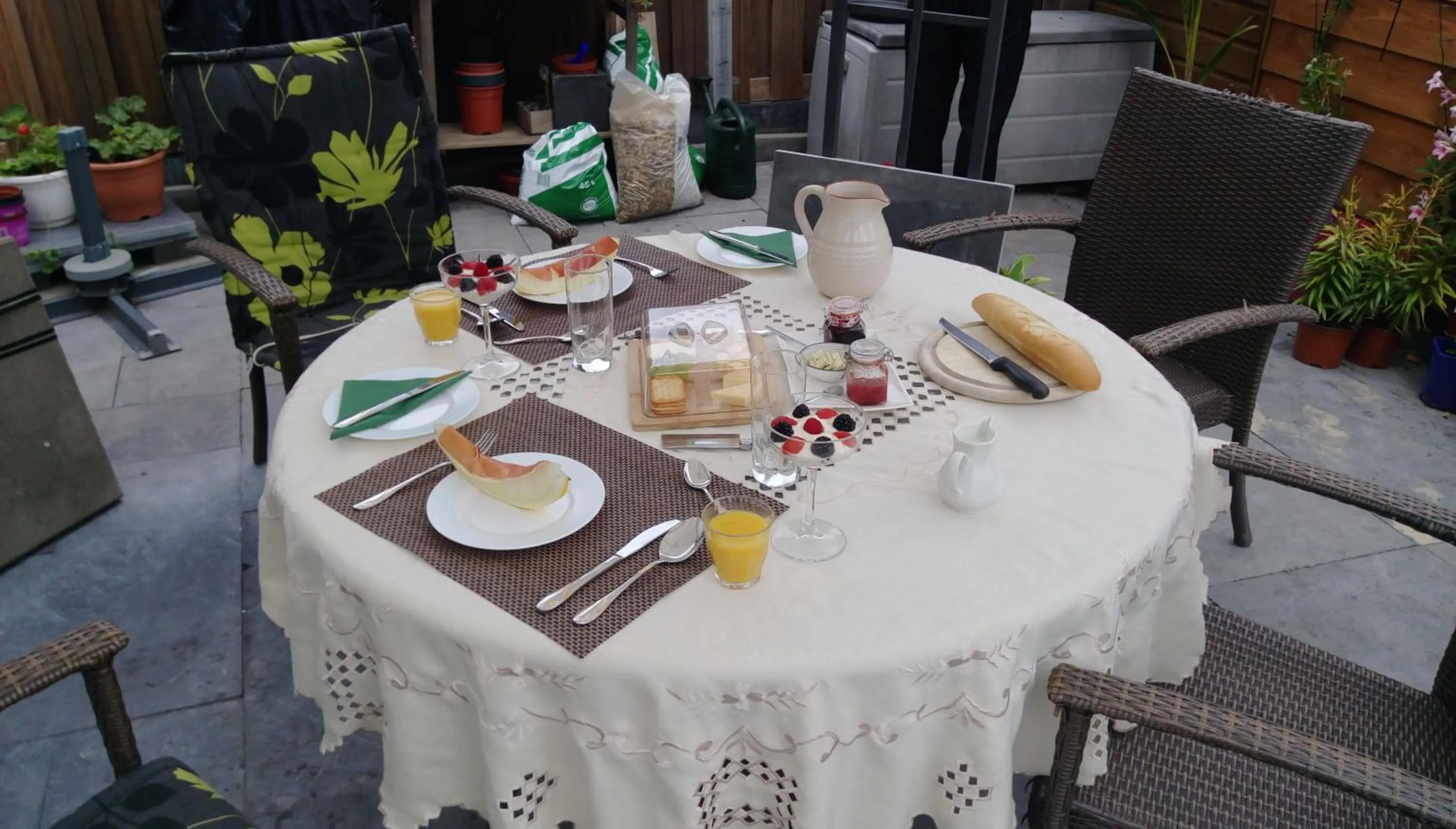 Breakfast in Bon Bed & Breakfast