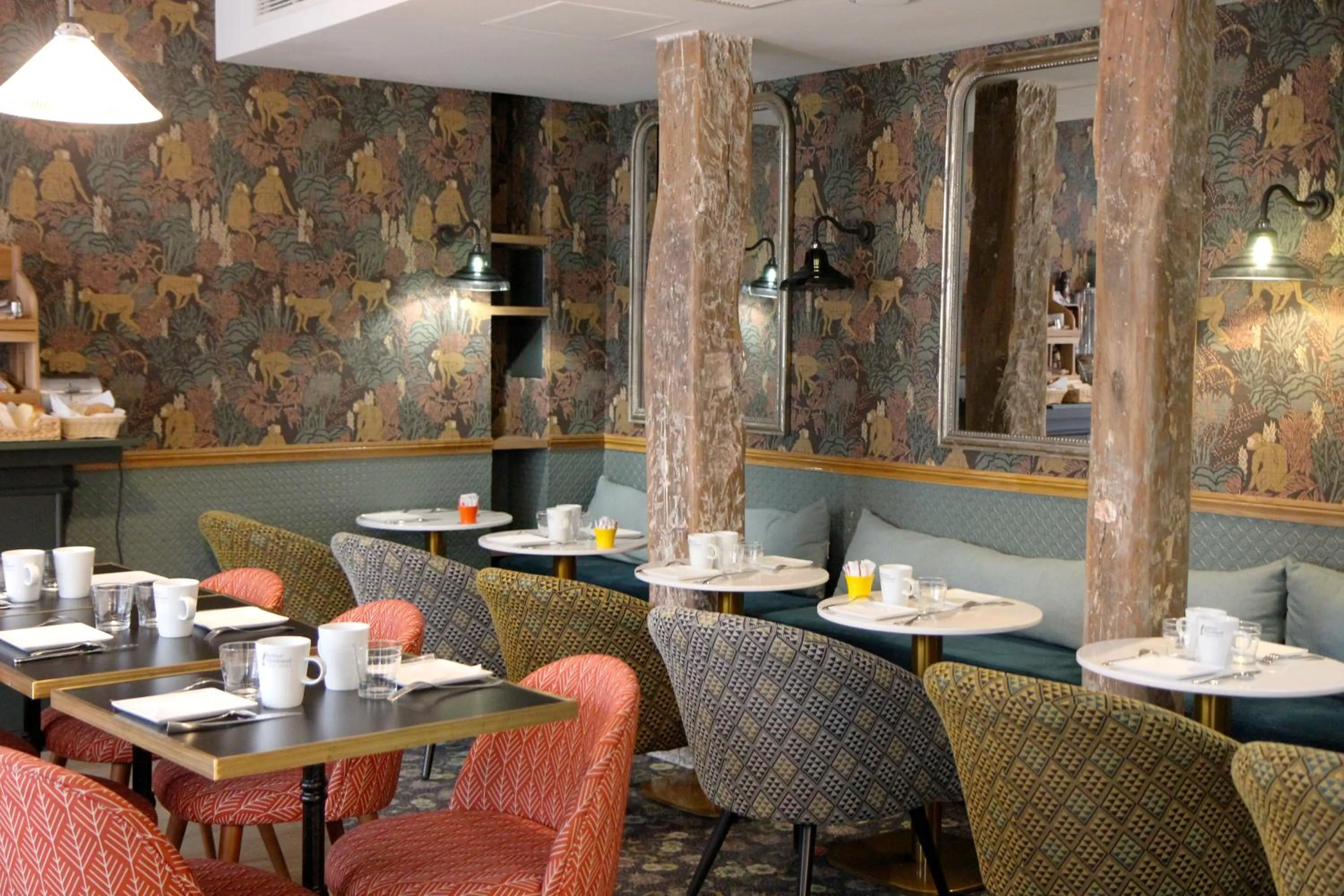 Lobby or reception in Hôtel Littéraire Arthur Rimbaud, BW Signature Collection