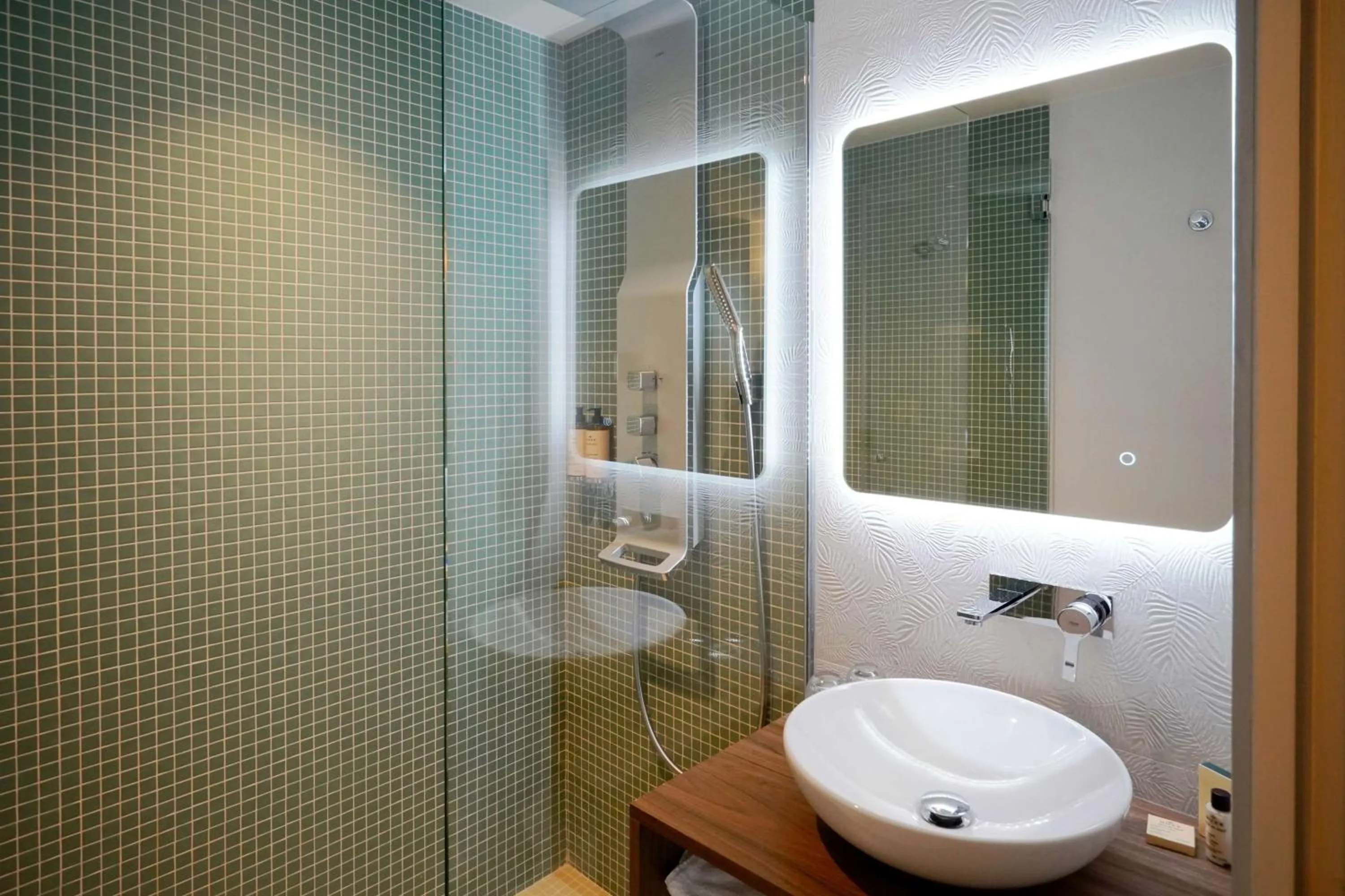 Bathroom in Hôtel Littéraire Arthur Rimbaud, BW Signature Collection