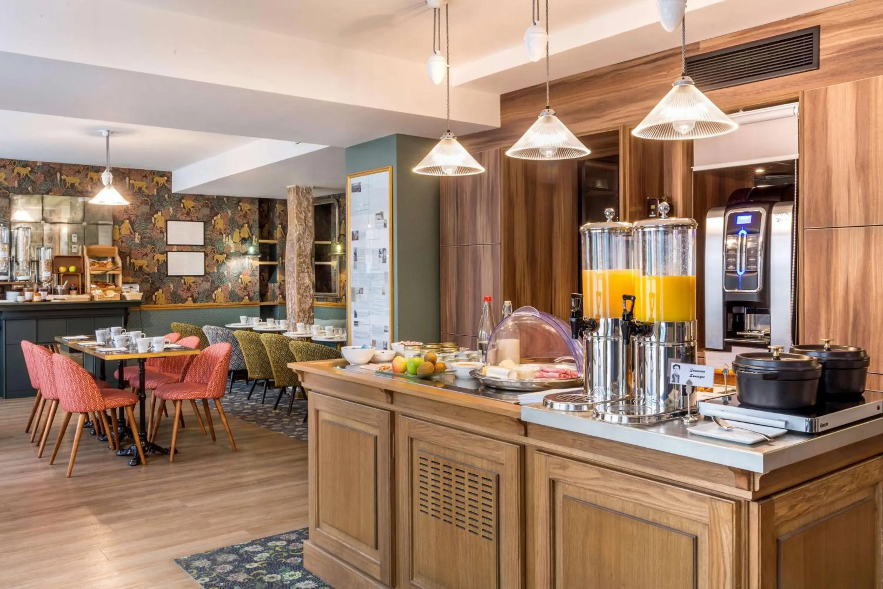 Restaurant/places to eat in Hôtel Littéraire Arthur Rimbaud, BW Signature Collection Restaurant/places to eat in Hôtel Littéraire Arthur Rimbaud, BW Signature Collection