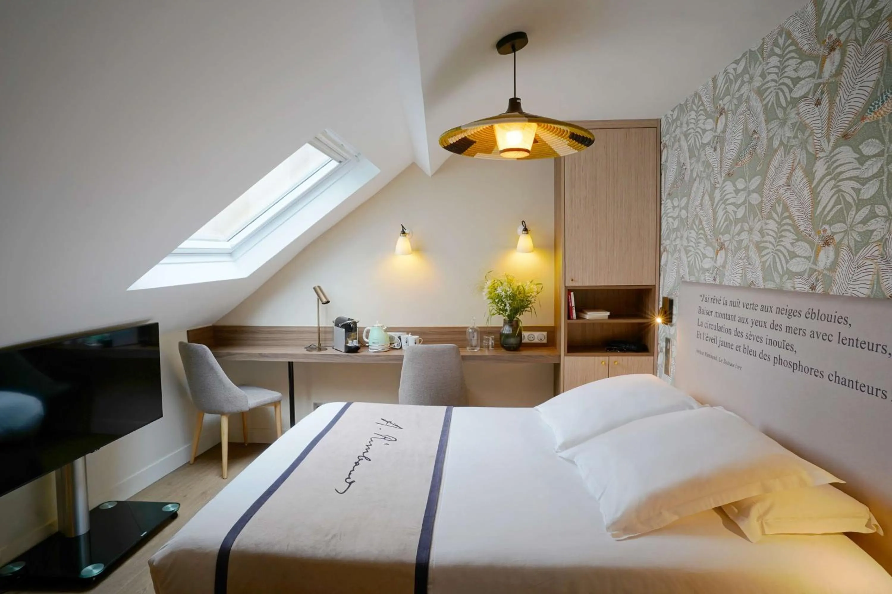 Bedroom, Bed in Hôtel Littéraire Arthur Rimbaud, BW Signature Collection