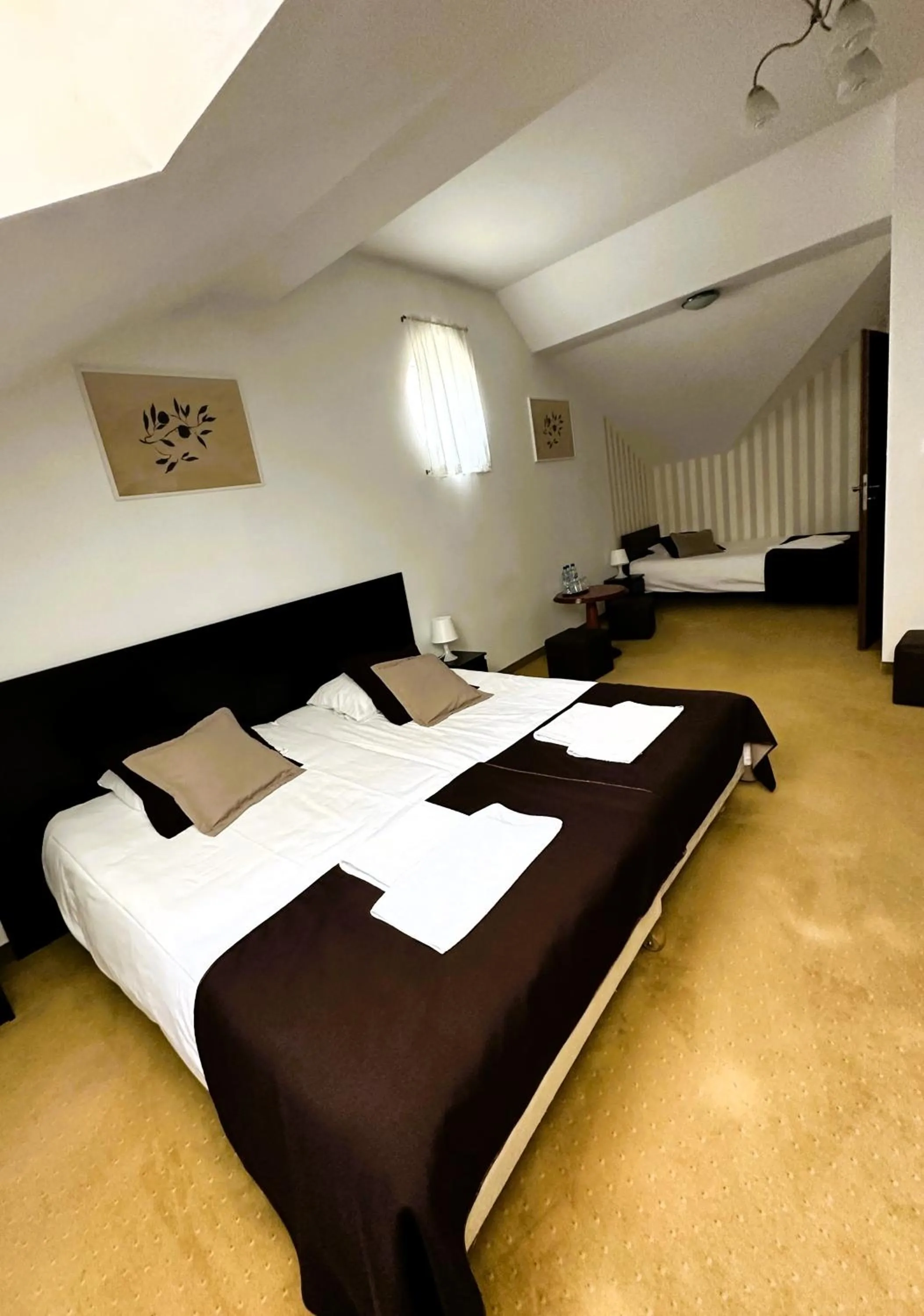 Bed in Pałac Kobylin