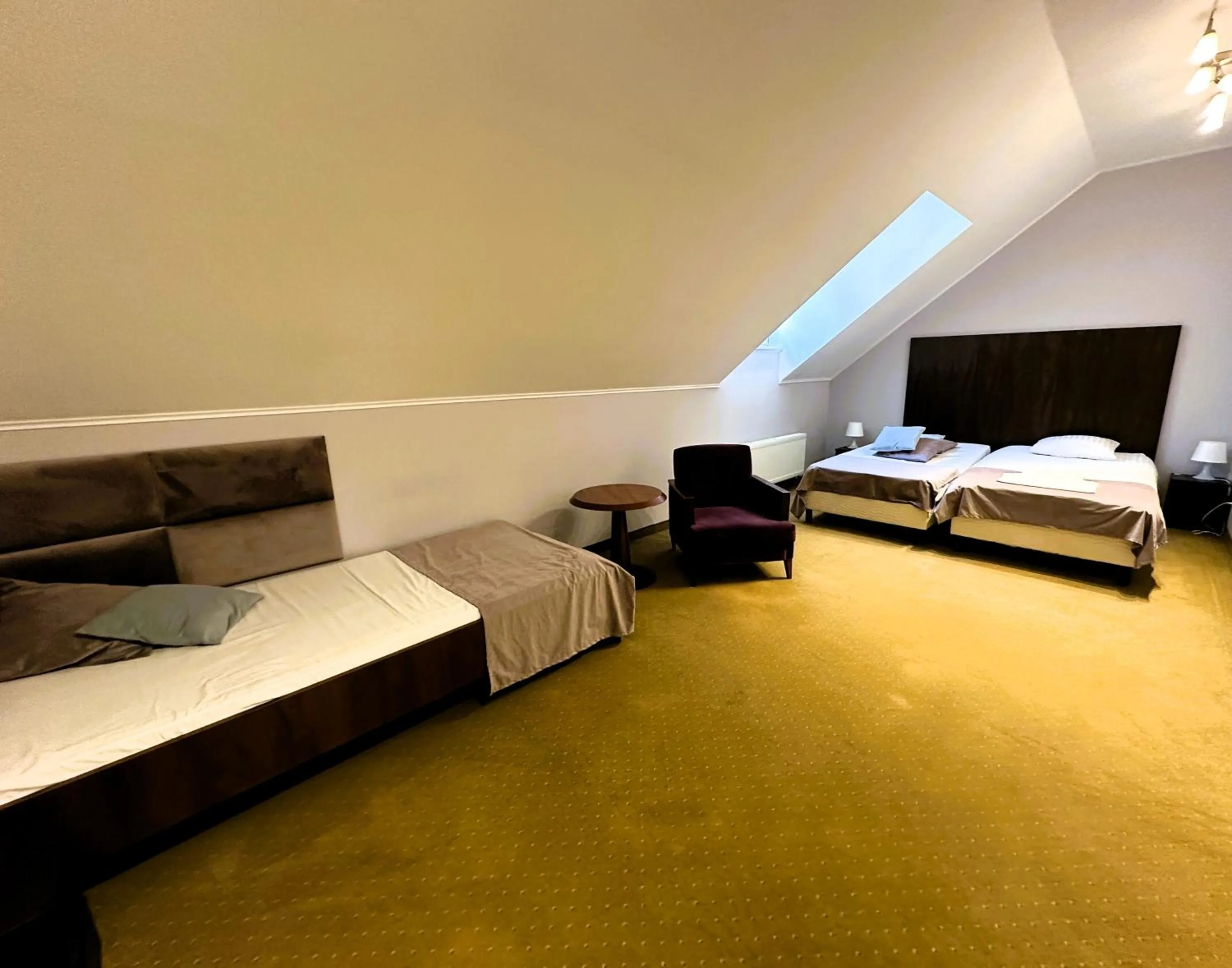 Bed in Pałac Kobylin