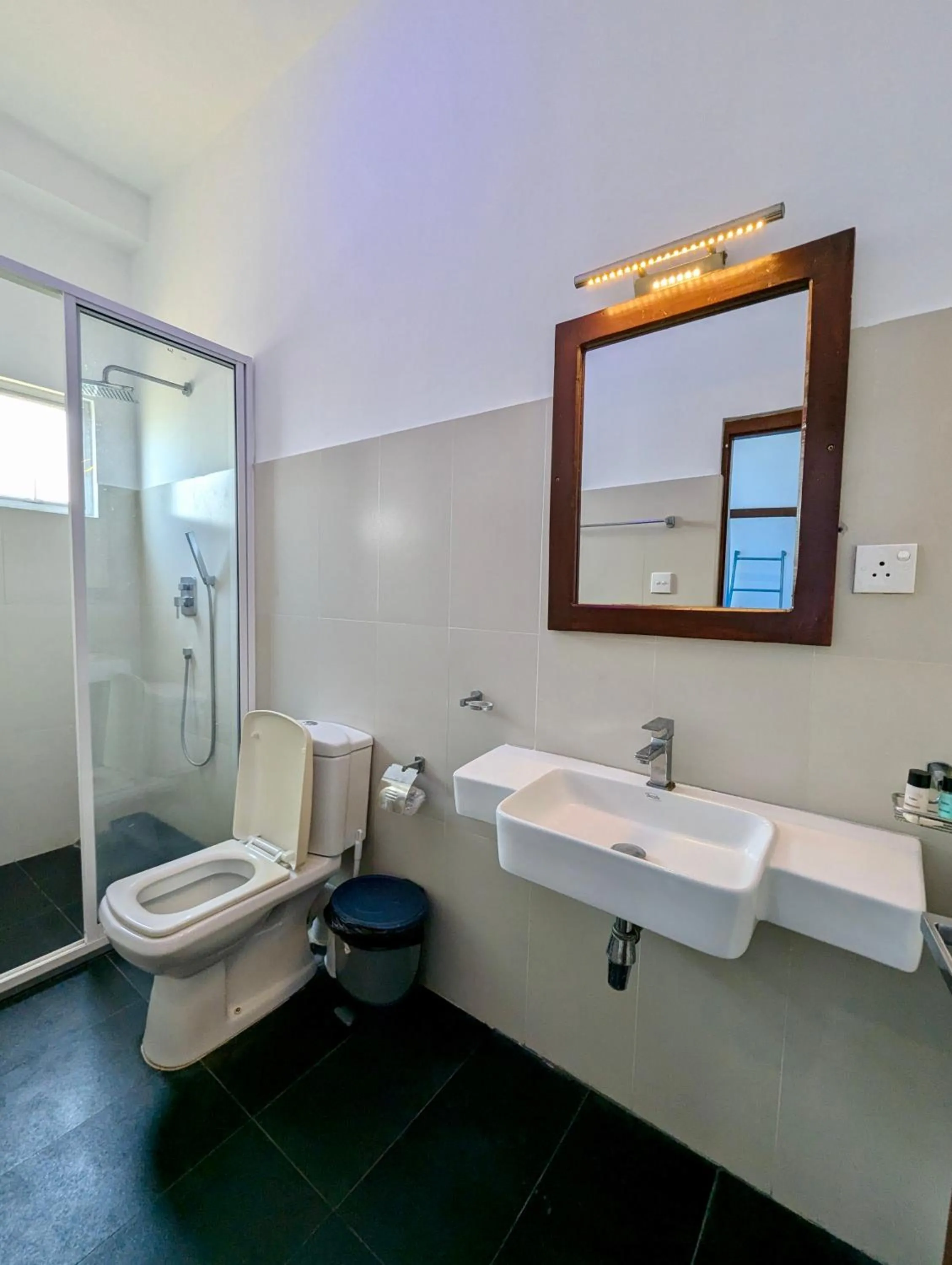 Bathroom in Bliss Apartment Hikkaduwa