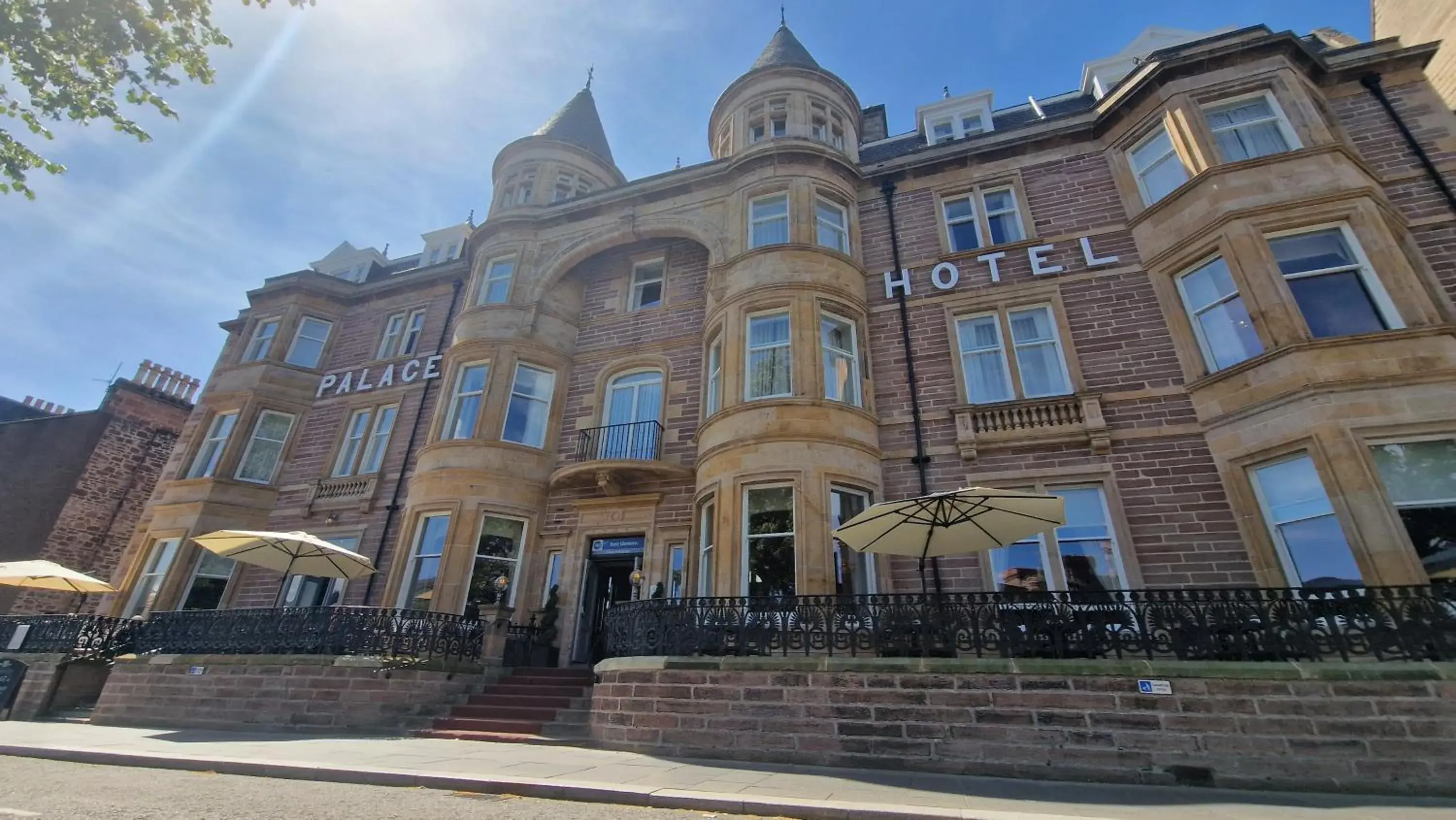 Property building in Inverness Palace Hotel & Spa, WorldHotels Distinctive Property building in Inverness Palace Hotel & Spa, WorldHotels Distinctive