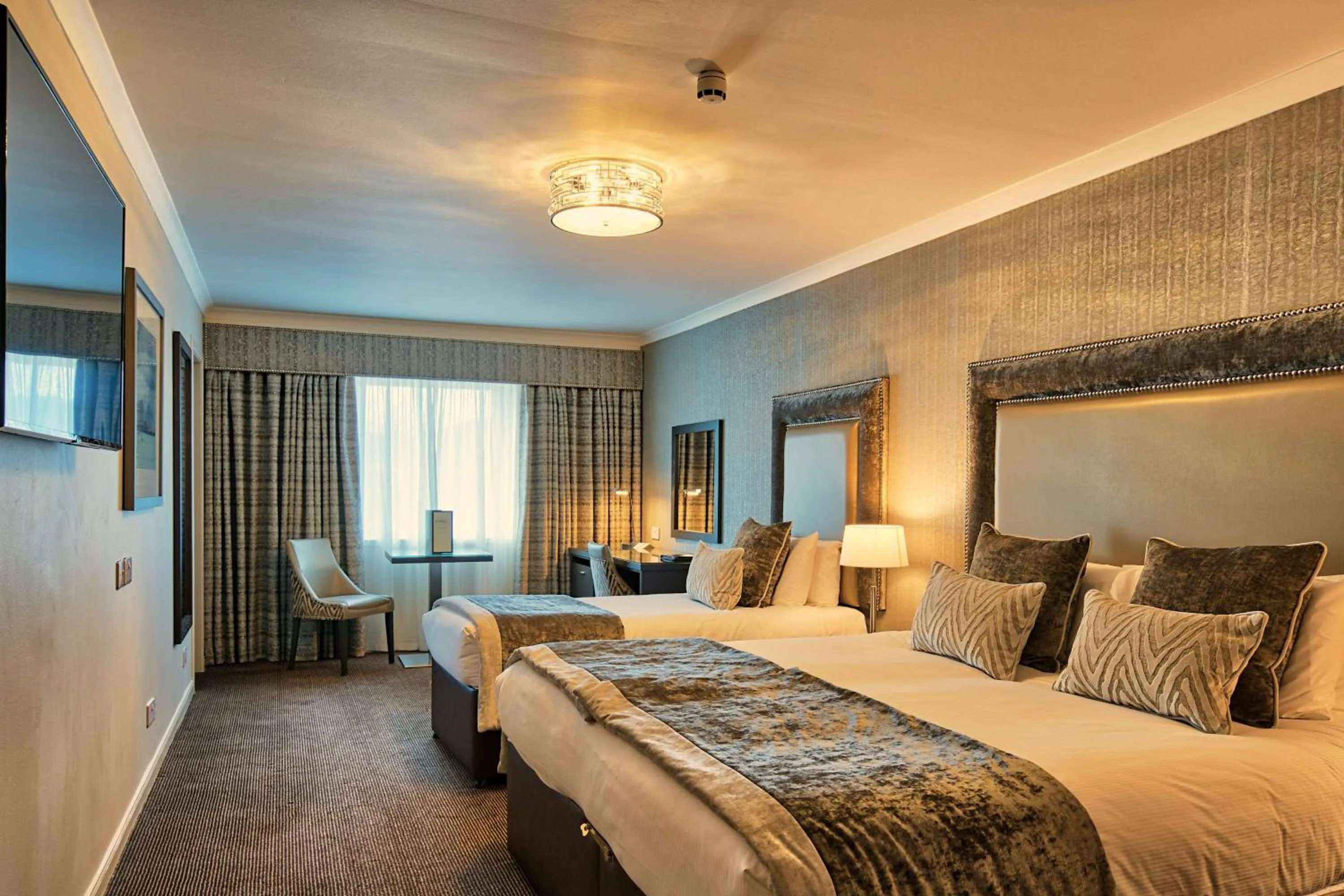 Bedroom, Bed in Inverness Palace Hotel & Spa, WorldHotels Distinctive