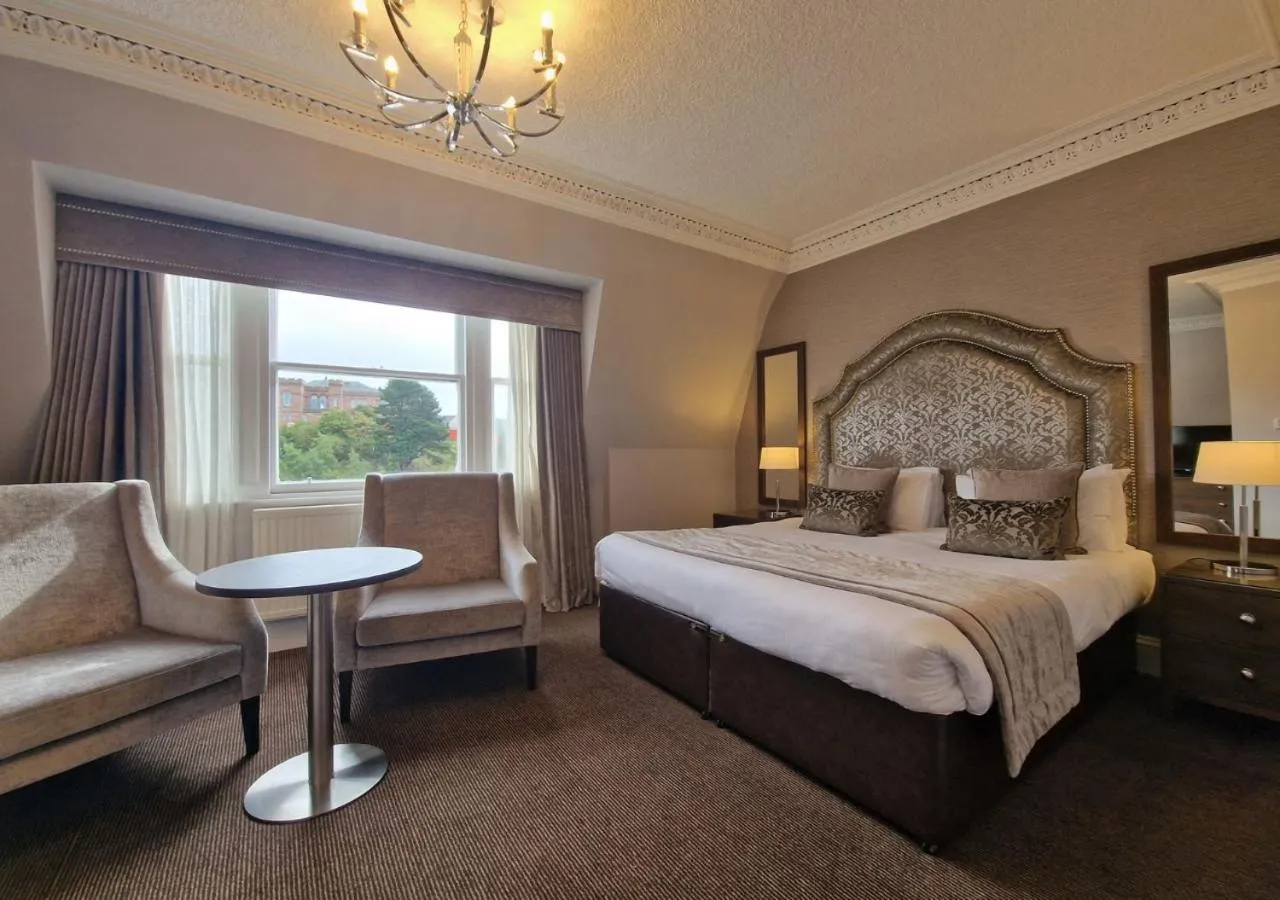 Bed in Inverness Palace Hotel & Spa, WorldHotels Distinctive