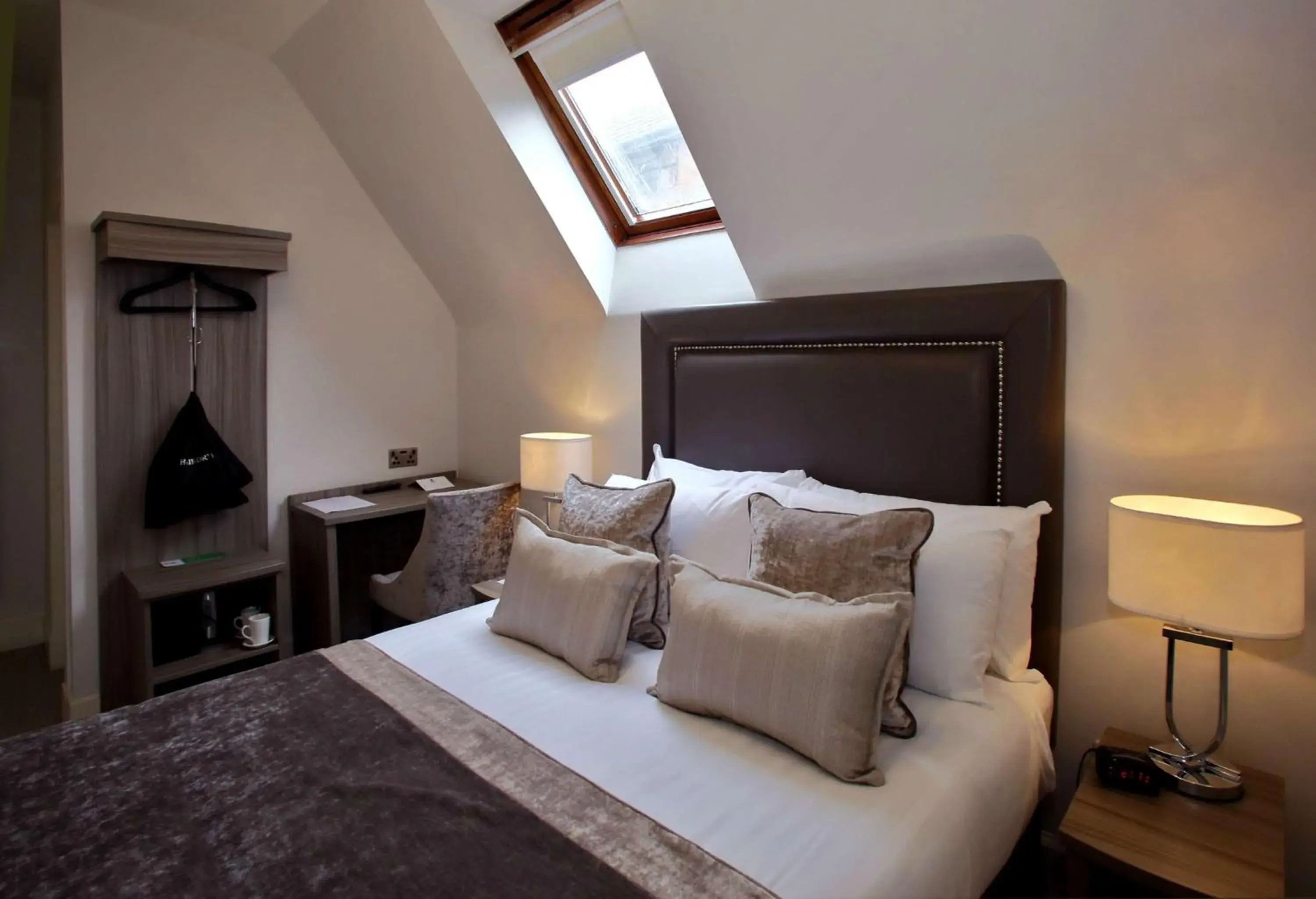 Bedroom, Bed in Inverness Palace Hotel & Spa, WorldHotels Distinctive Bedroom, Bed in Inverness Palace Hotel & Spa, WorldHotels Distinctive