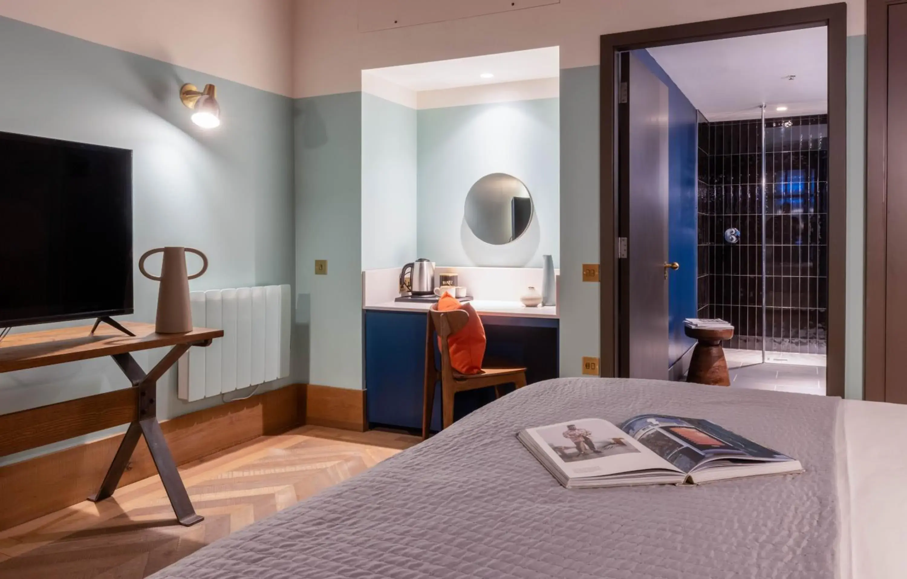 Bed in Native Manchester Bed in Native Manchester