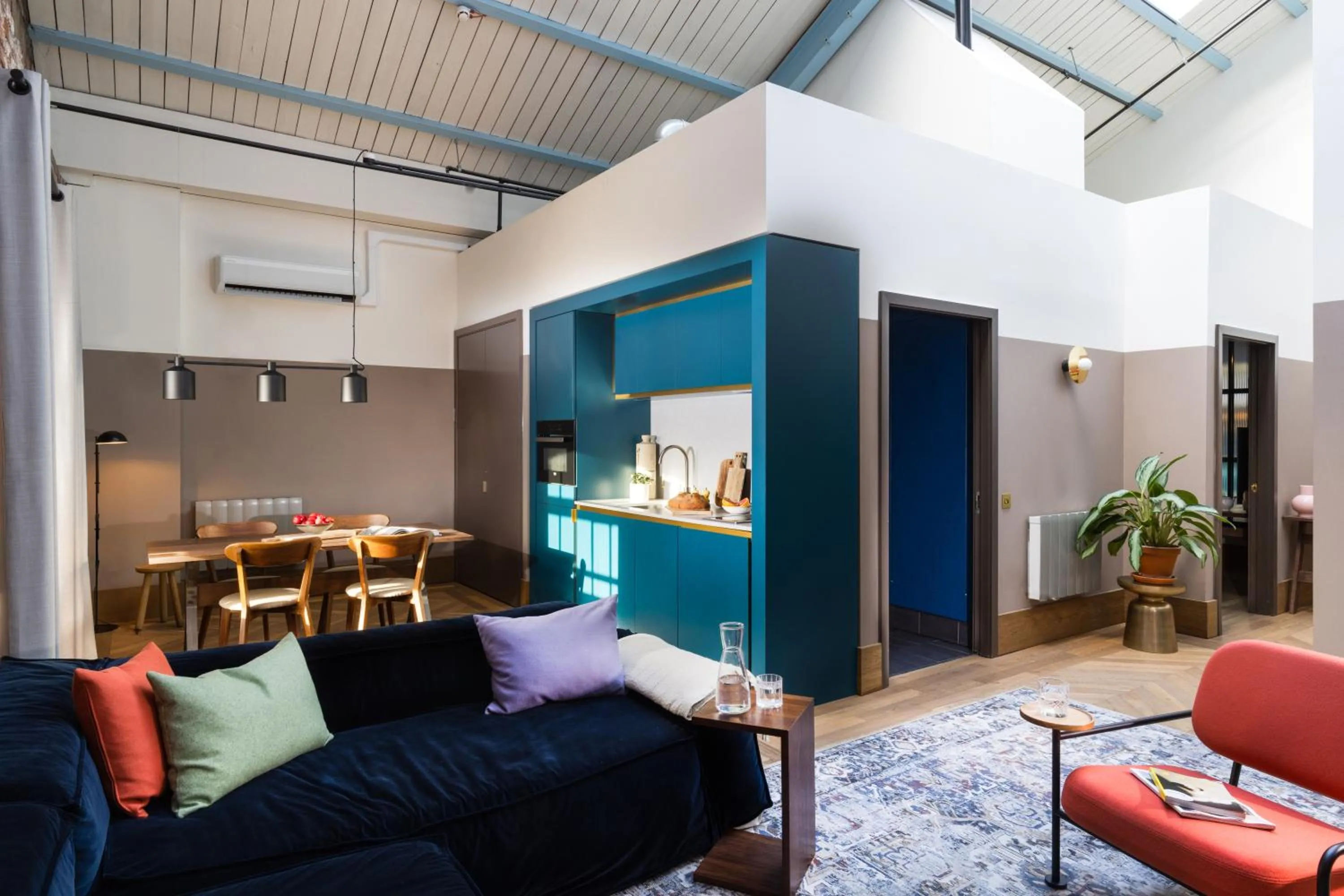 Kitchen or kitchenette in Native Manchester